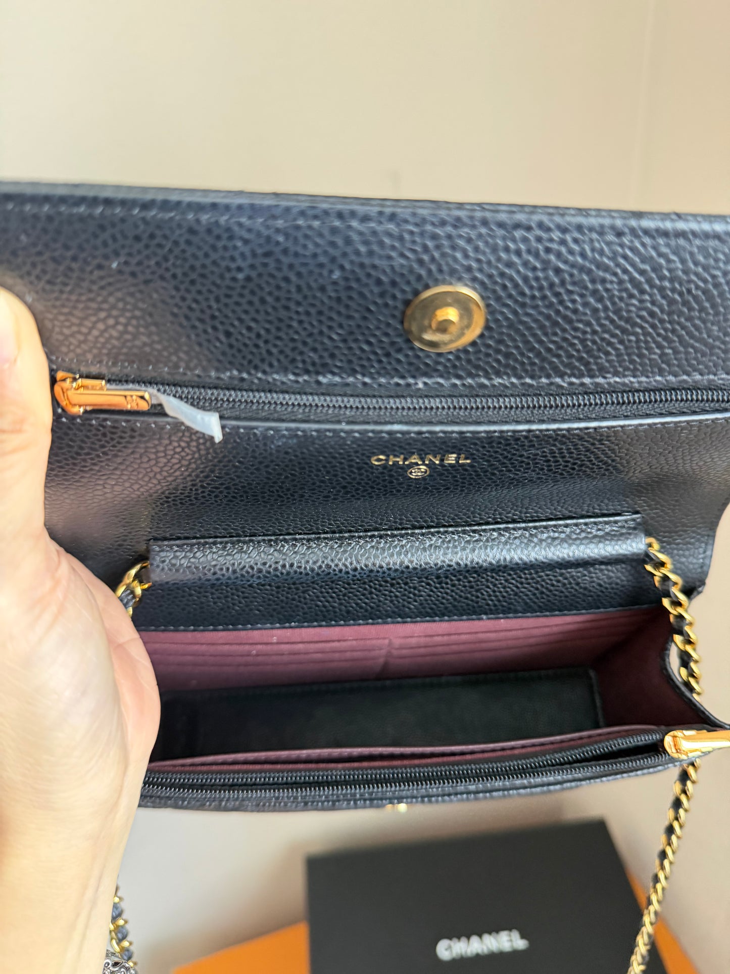 ❗️SOLD❗️Caviar Wallet on Chain in GHW (microchip)