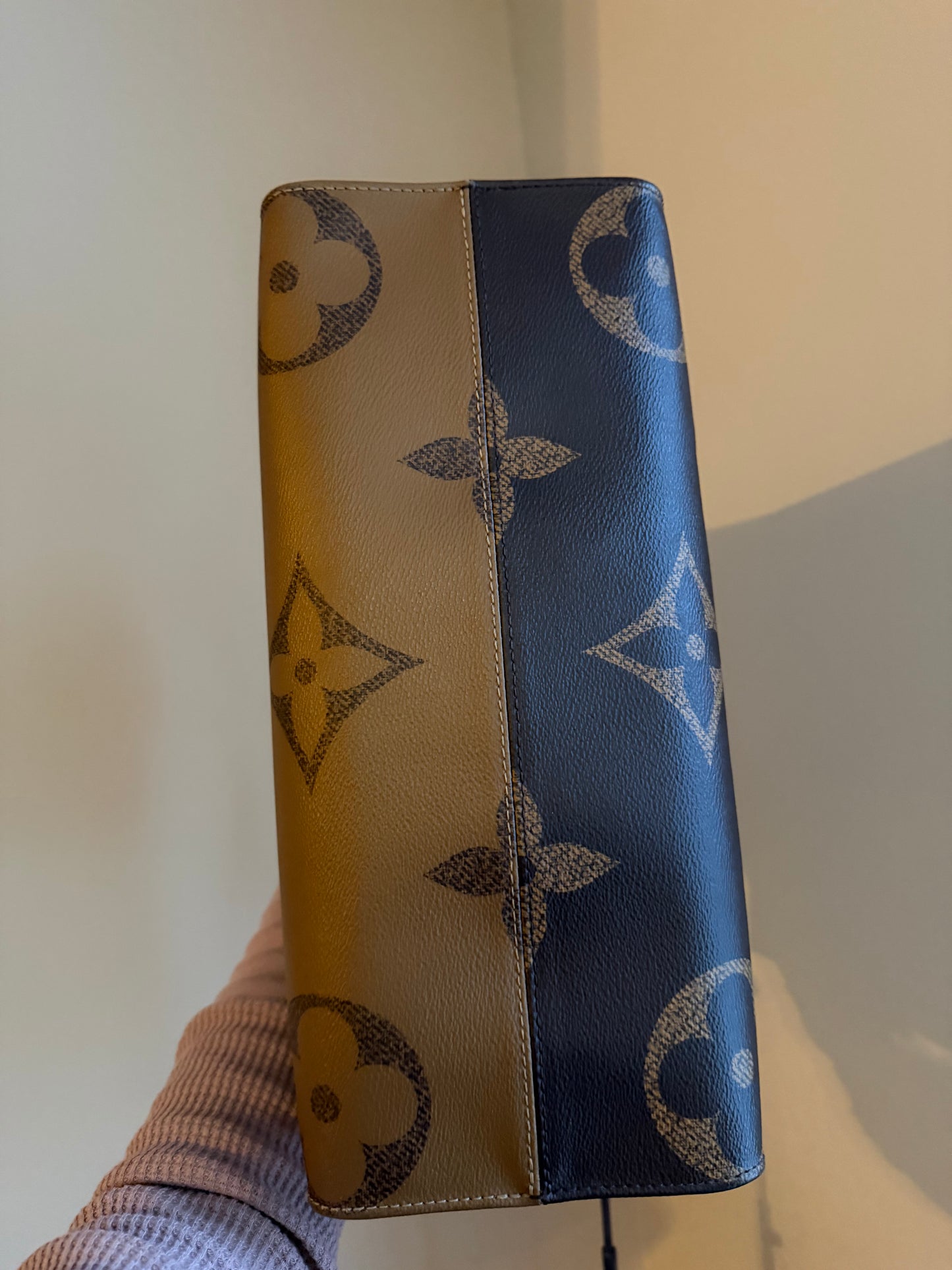 ❗️SOLD❗️On-The-Go MM in Reverse Monogram