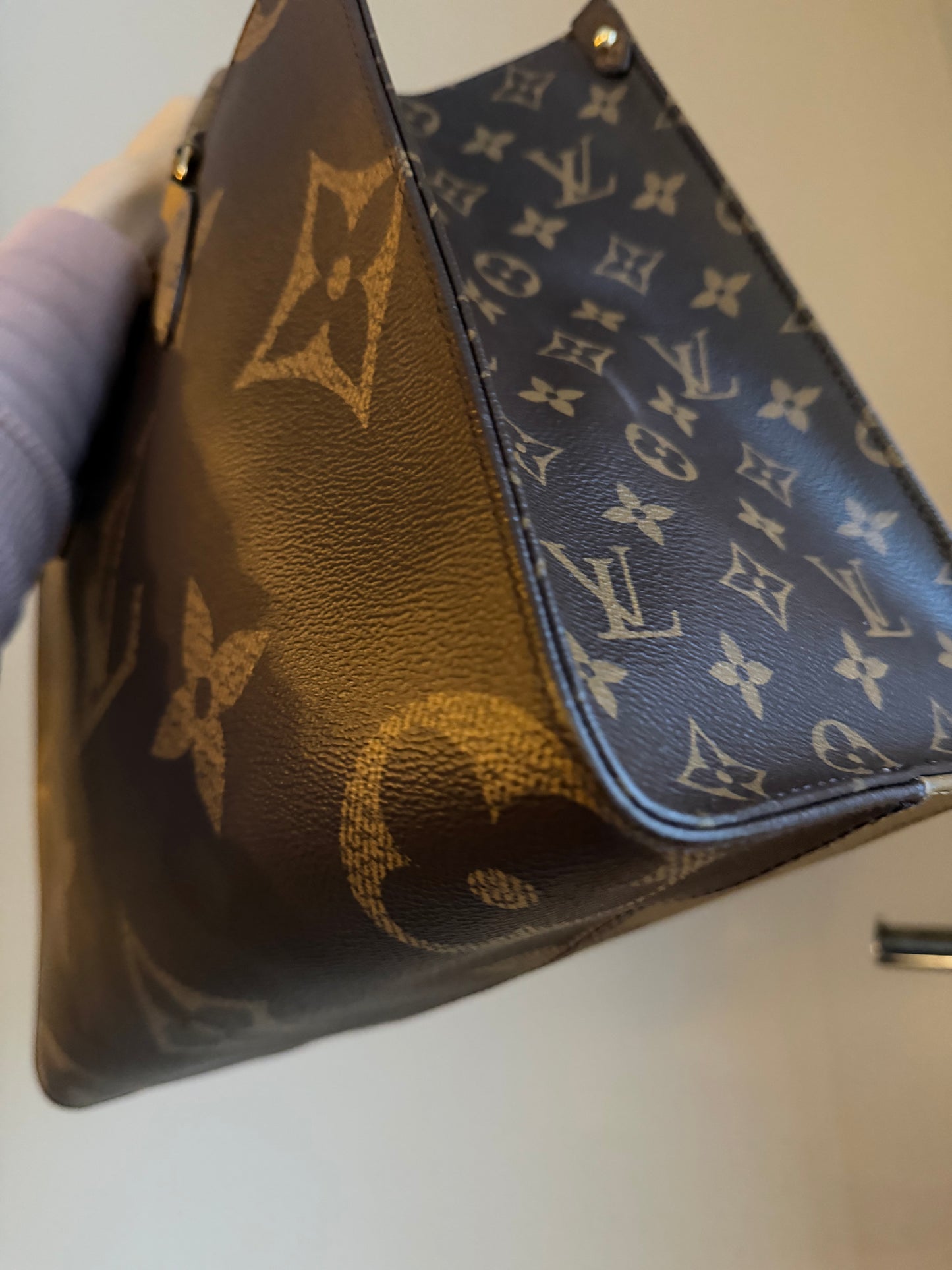 ❗️SOLD❗️On-The-Go MM in Reverse Monogram