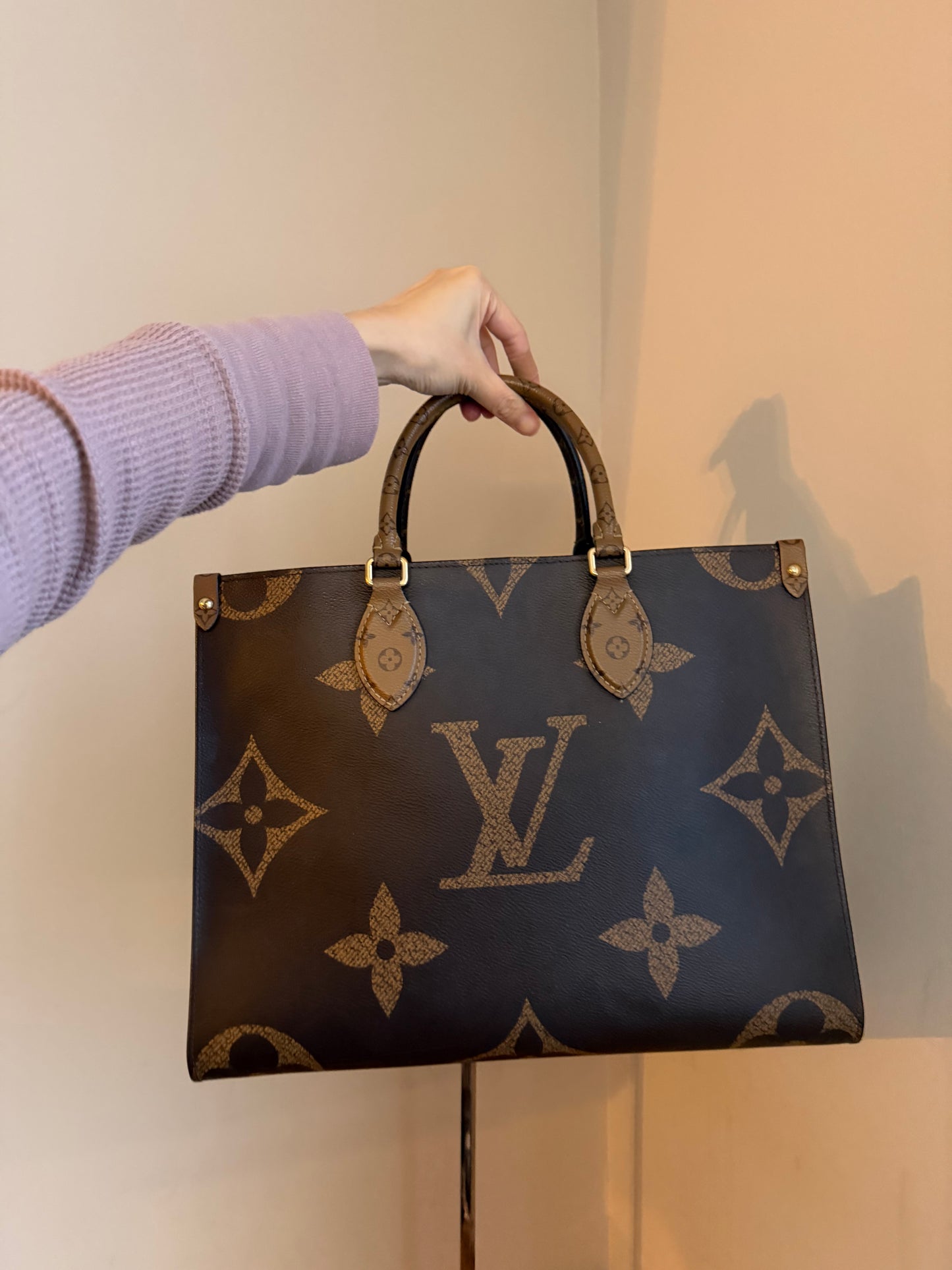 ❗️SOLD❗️On-The-Go MM in Reverse Monogram