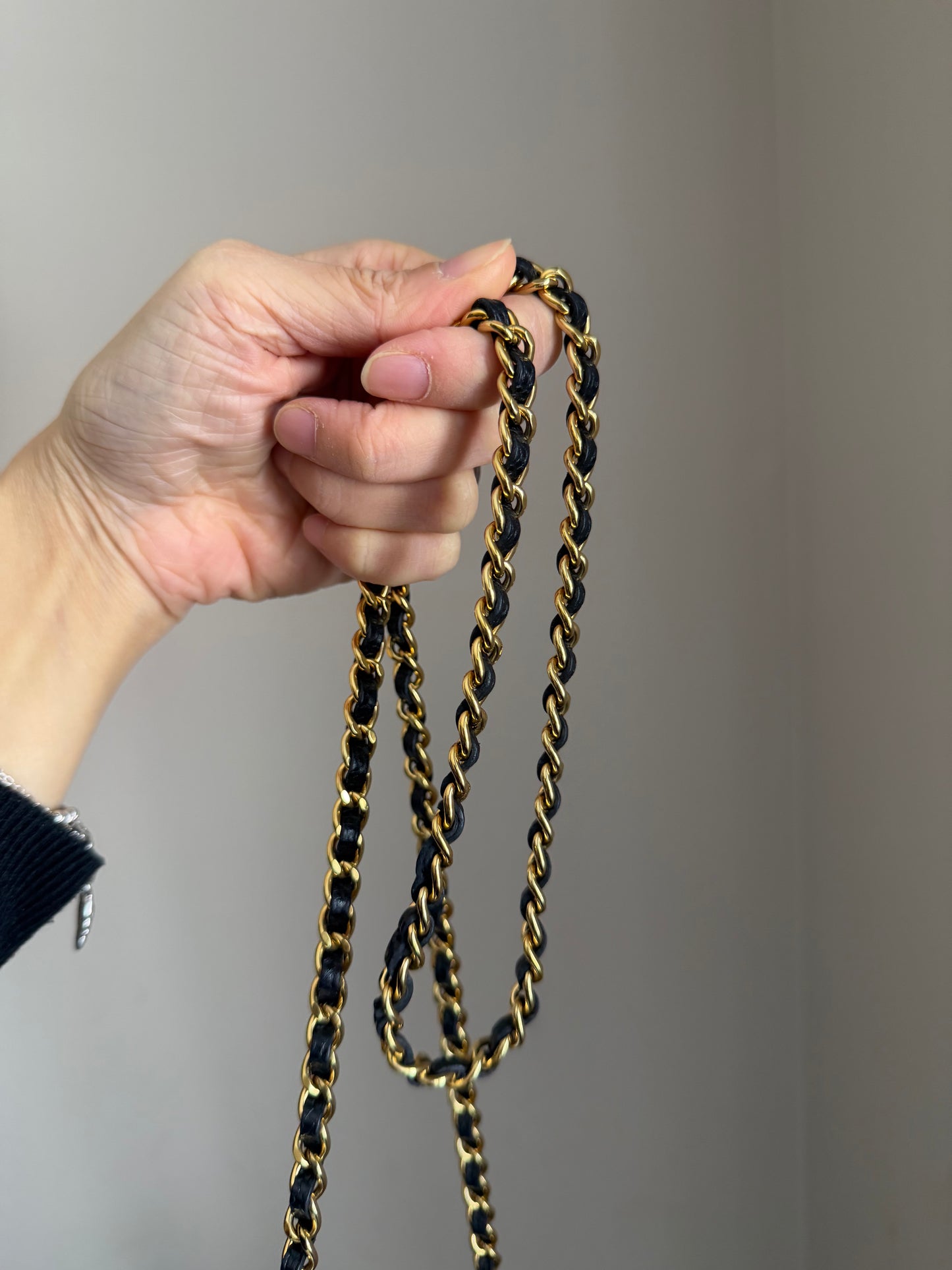 ❗️SOLD❗️Caviar Wallet on Chain in GHW (microchip)