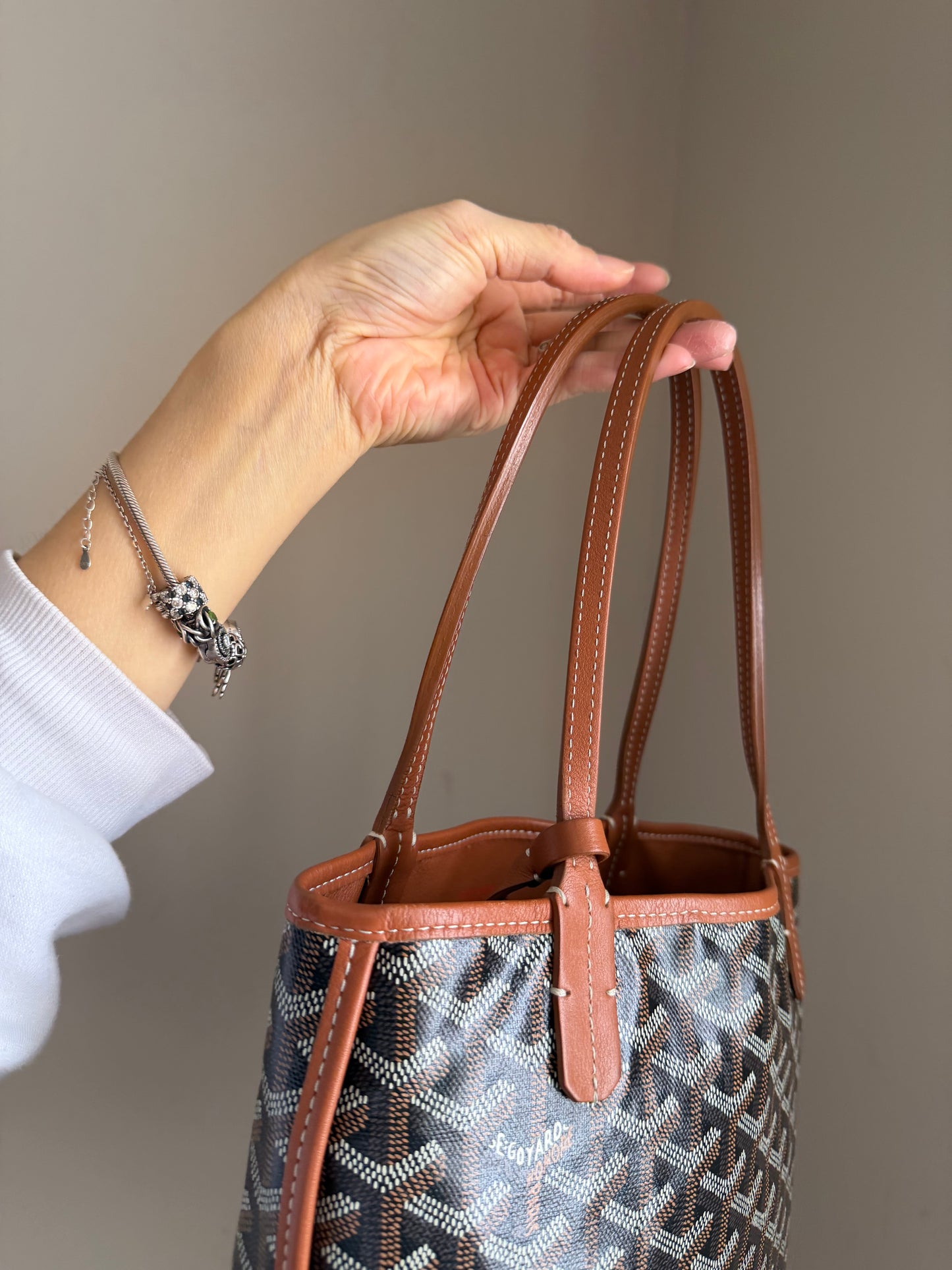 ❗️SOLD❗️ Mini Anjou brown
