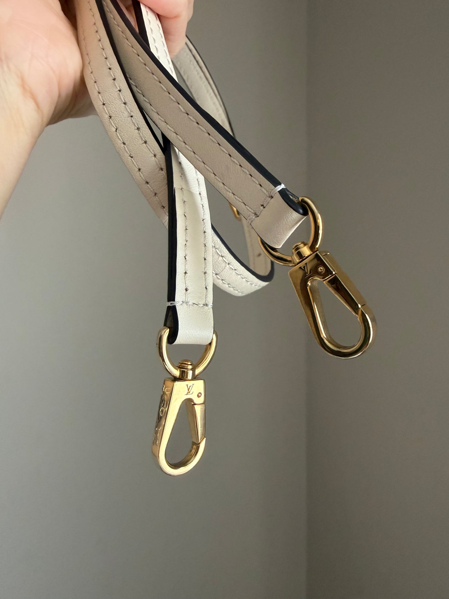 ❗️SOLD❗️Cream Locky BB Monogram