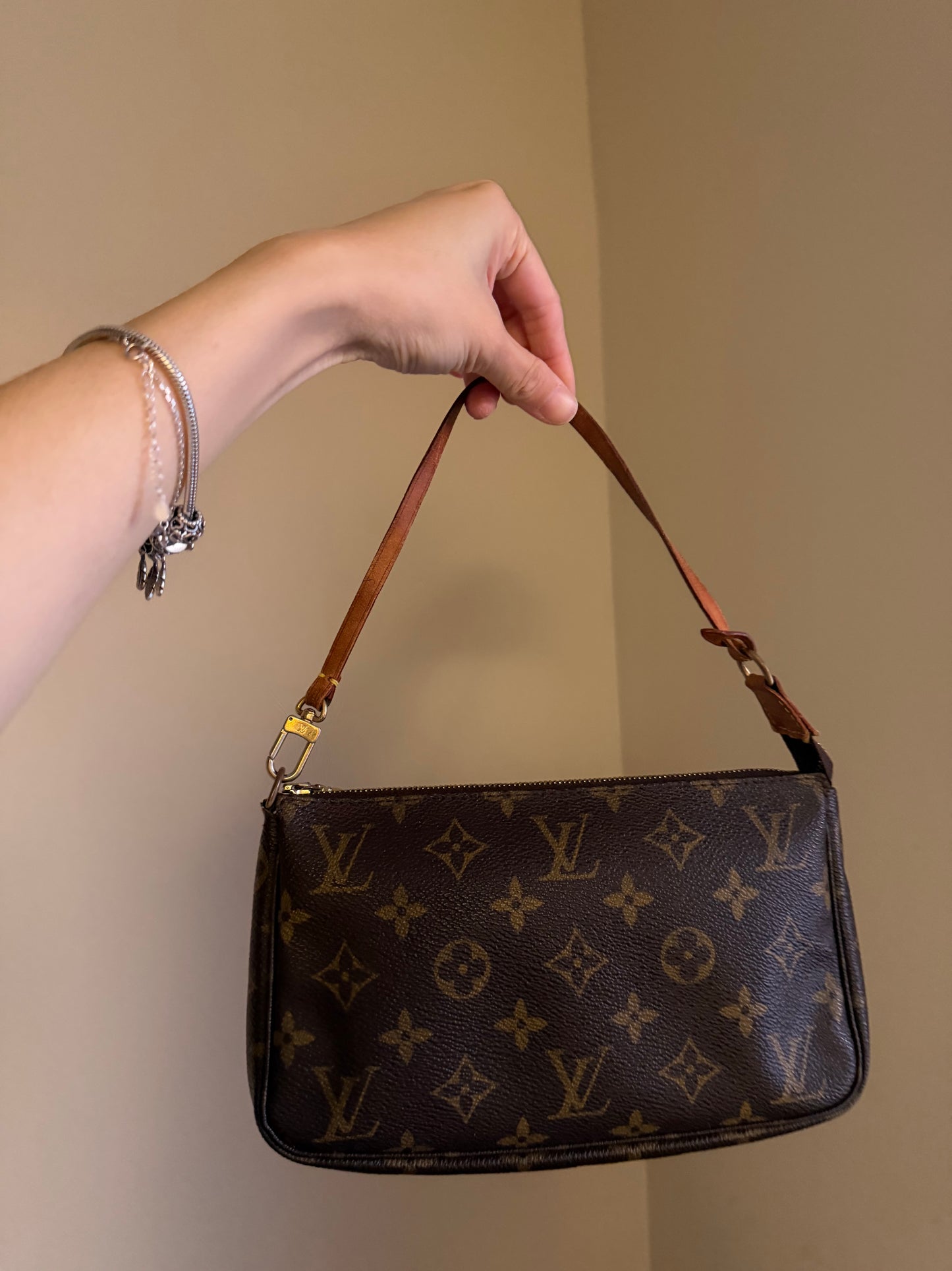 ❗️SOLD❗️Monogram Pochette