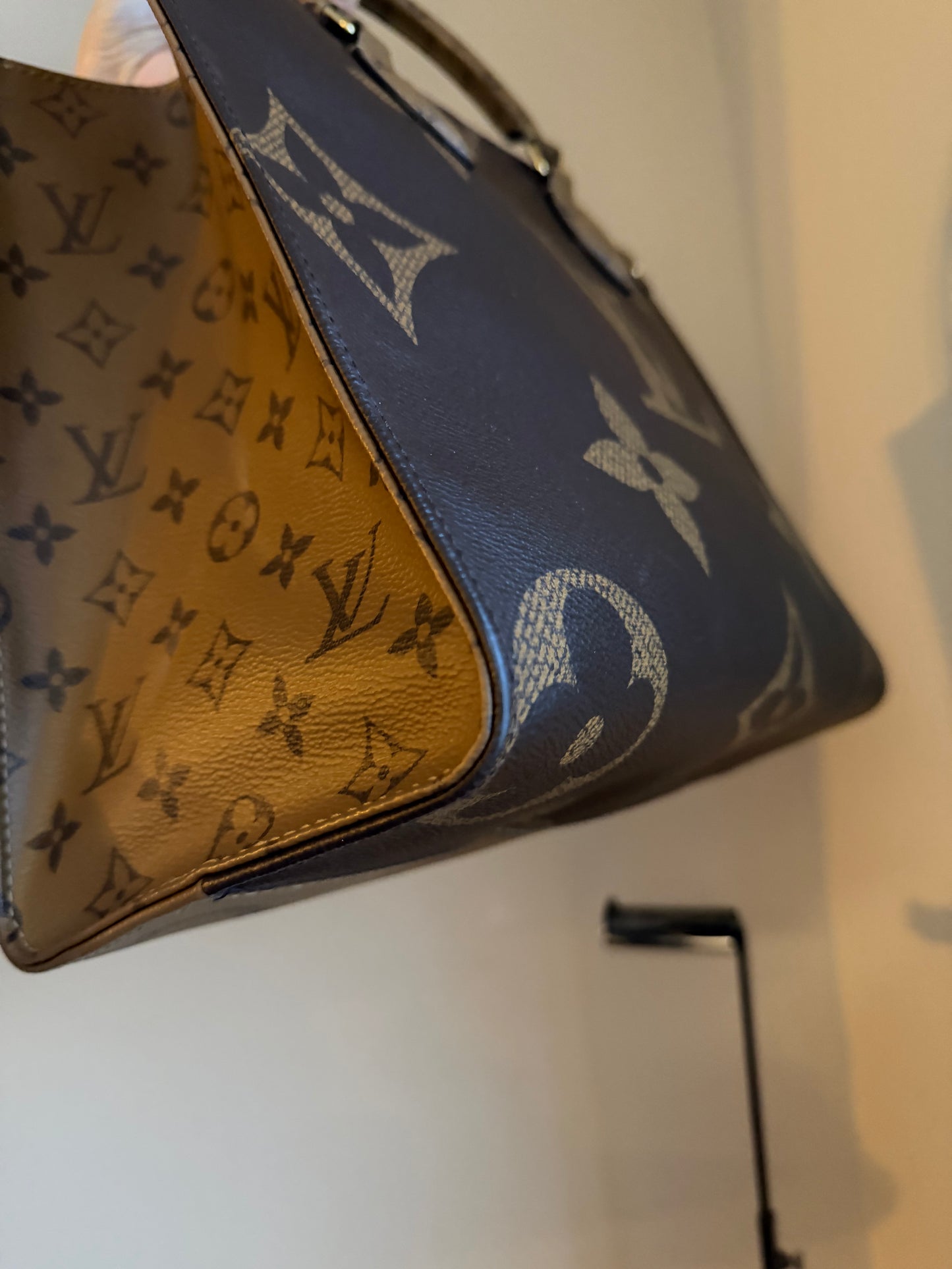 ❗️SOLD❗️On-The-Go MM in Reverse Monogram