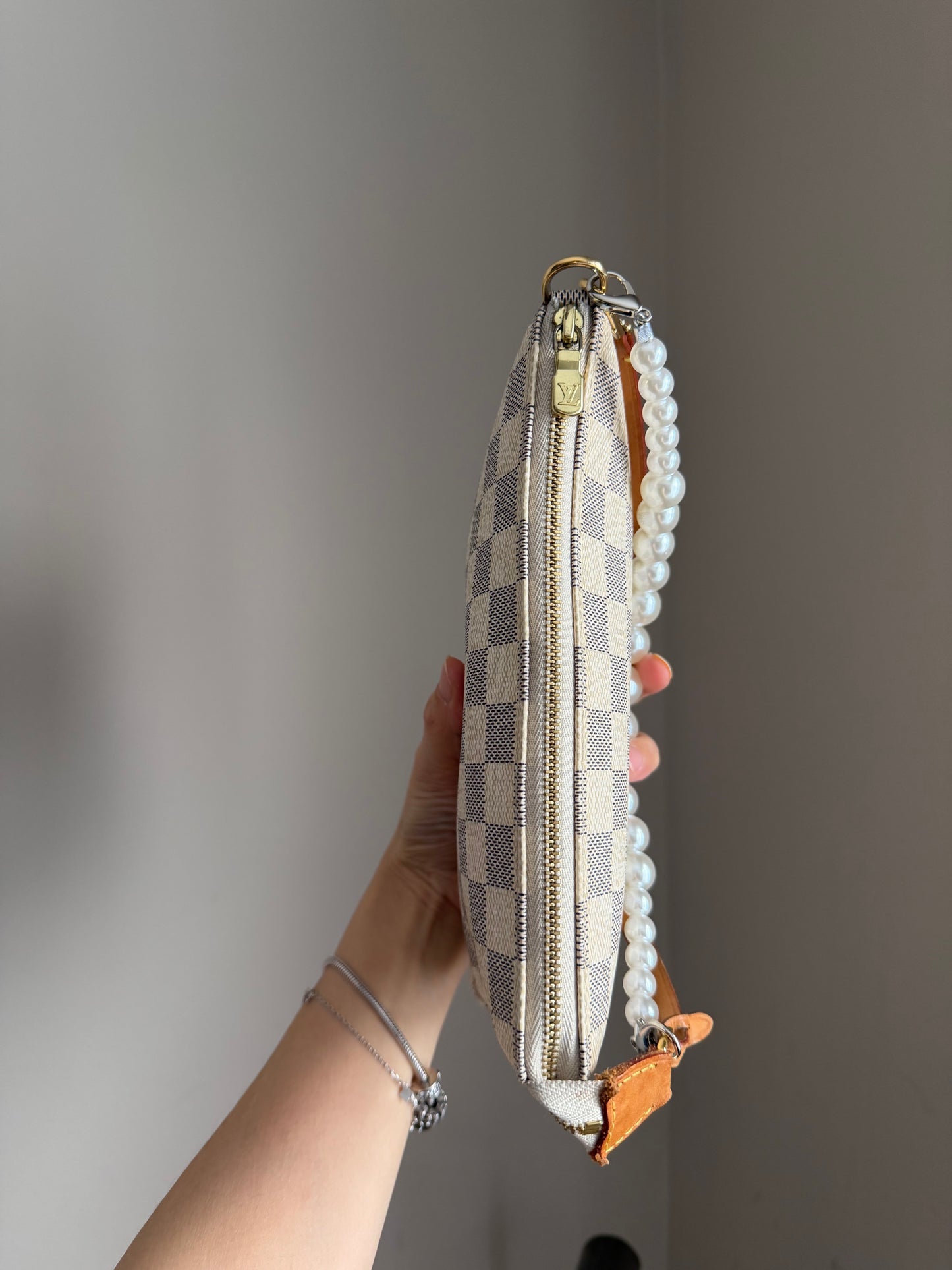 ❗️SOLD❗️Damier Azur Pochette