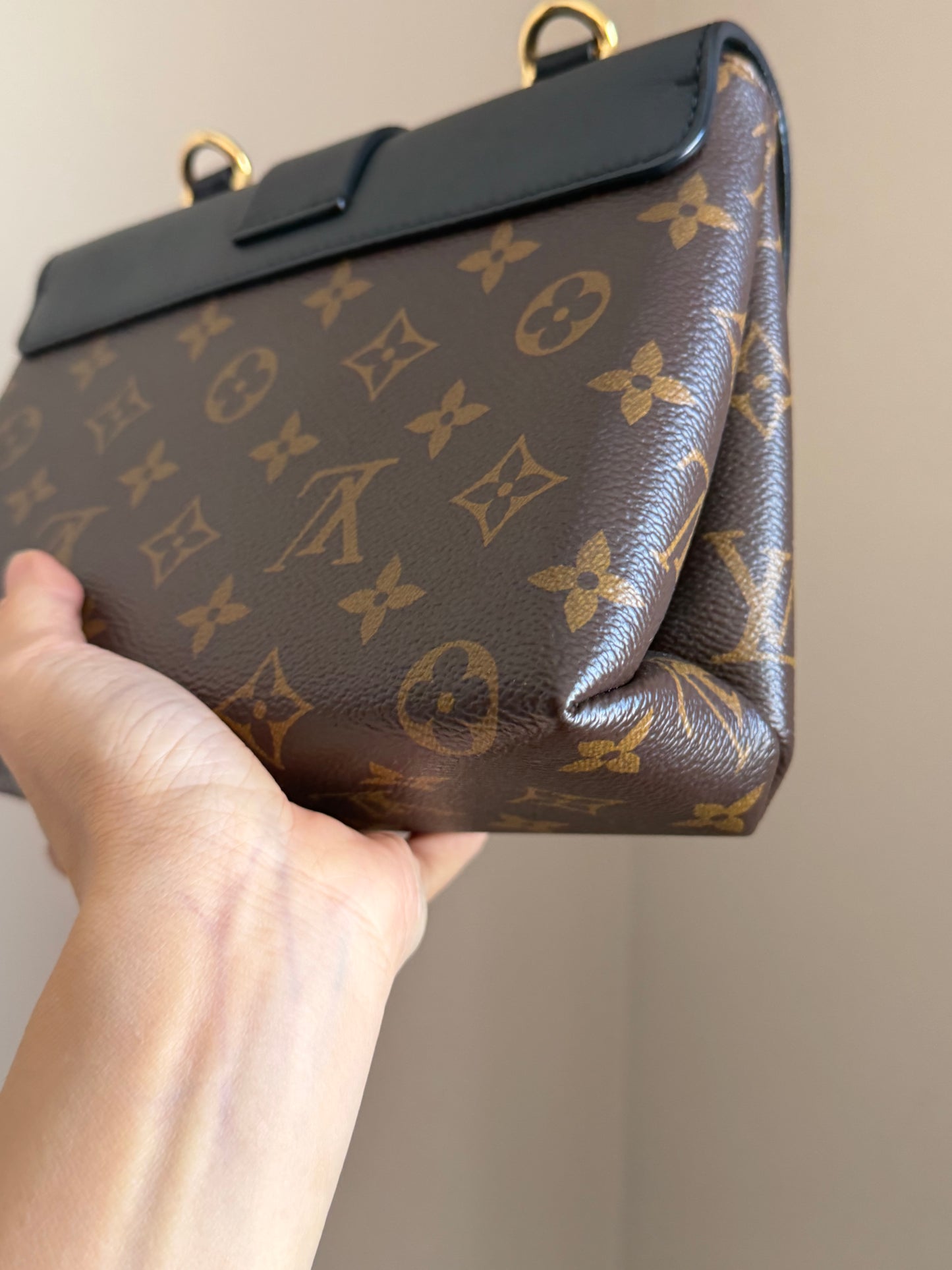 ❗️SOLD❗️Black Locky BB in Monogram