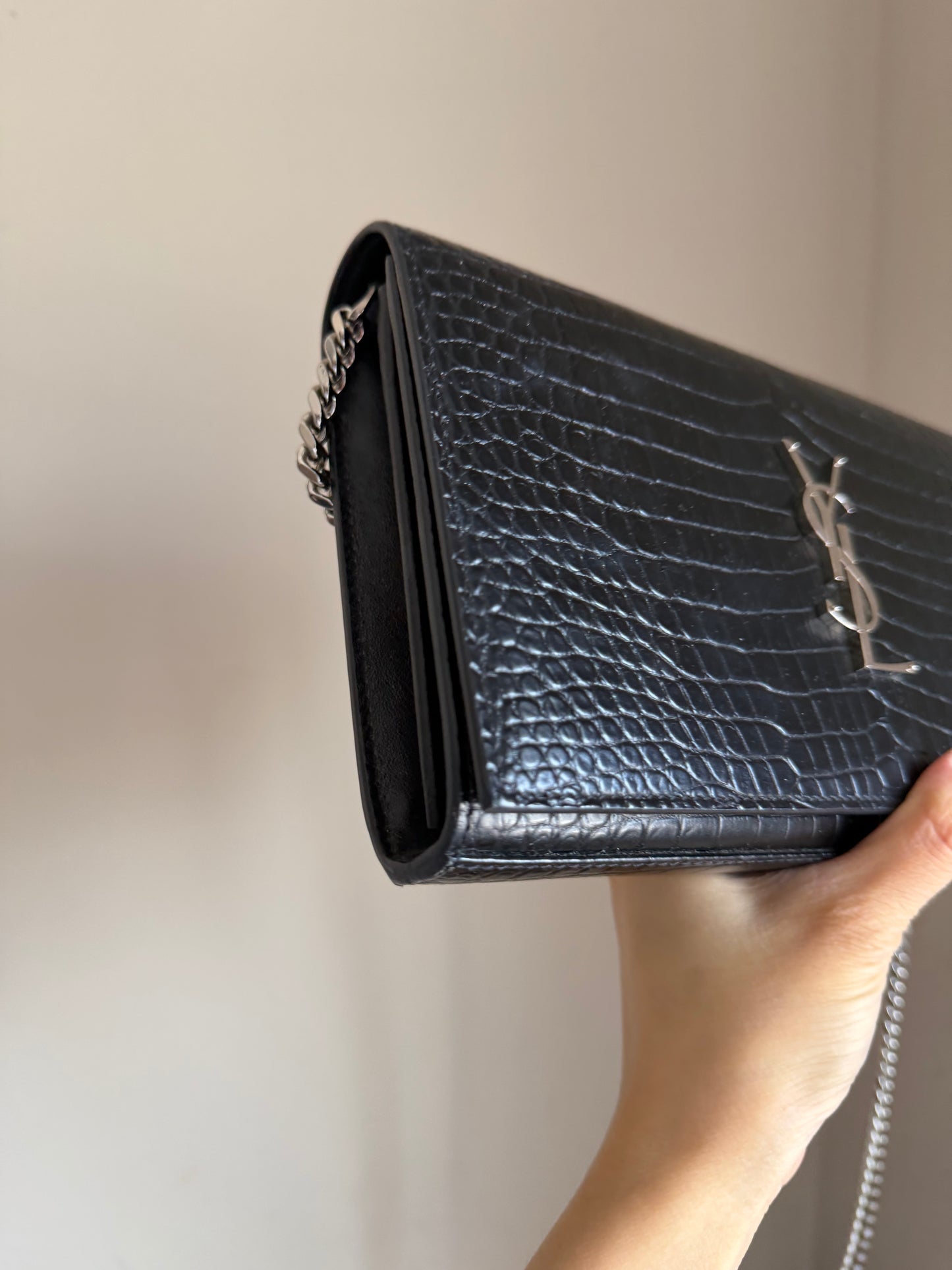 ❗️sold❗️Black Cassandra wallet on chain shw