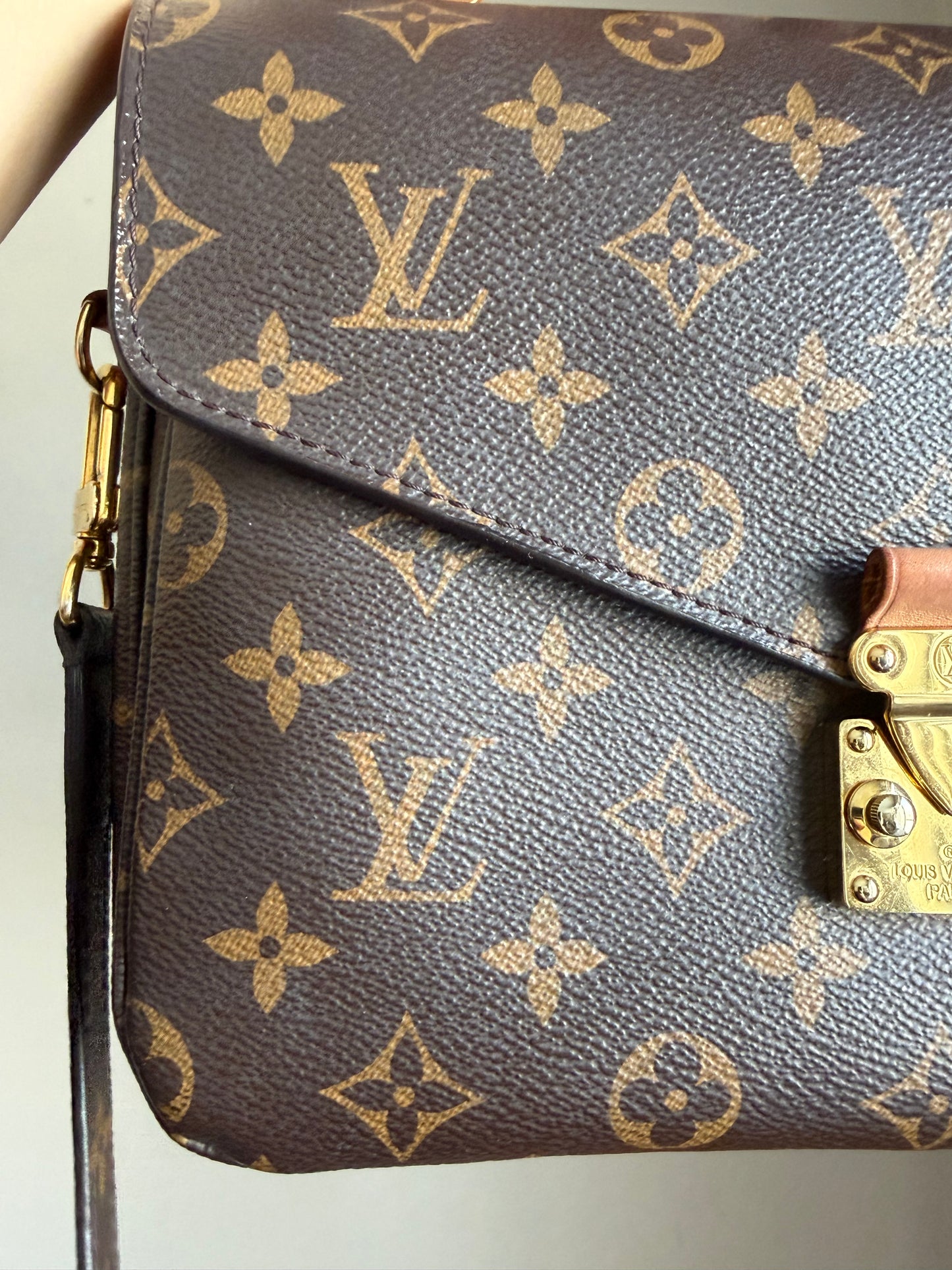 ❗️SOLD❗️Metis Pochette in Monogram
