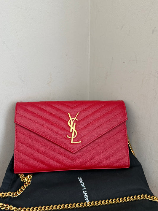 ❗️SOLD❗️Cassandra Wallet On Chain in Red (like new)