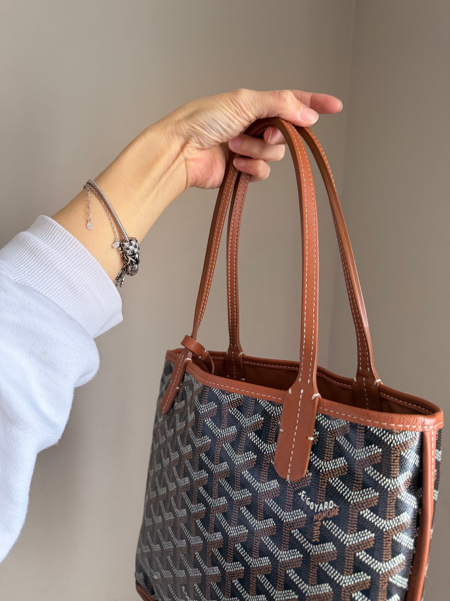 ❗️SOLD❗️ Mini Anjou brown