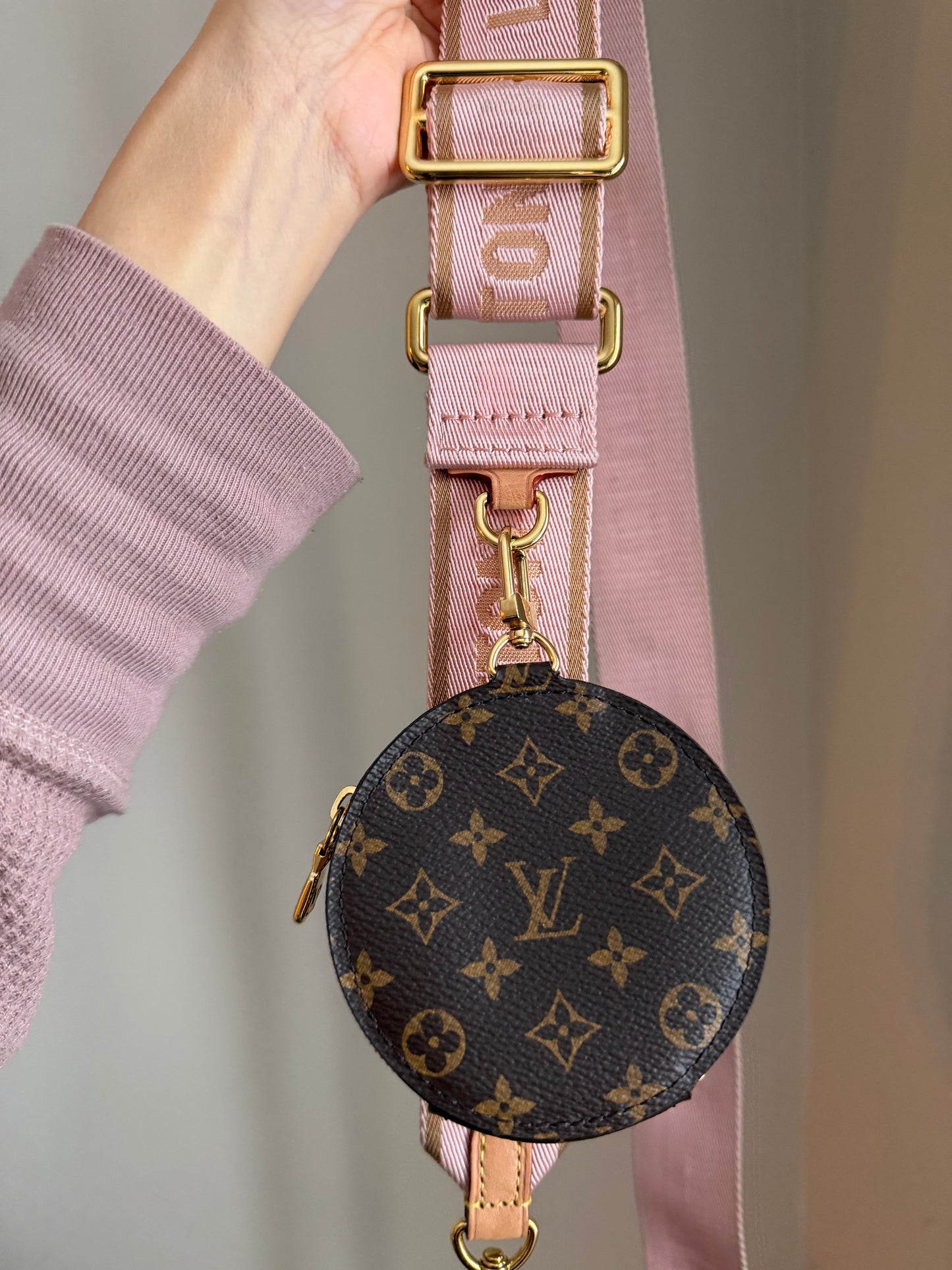 ❗️SOLD❗️MultiPochette in Monogram Pink Strap