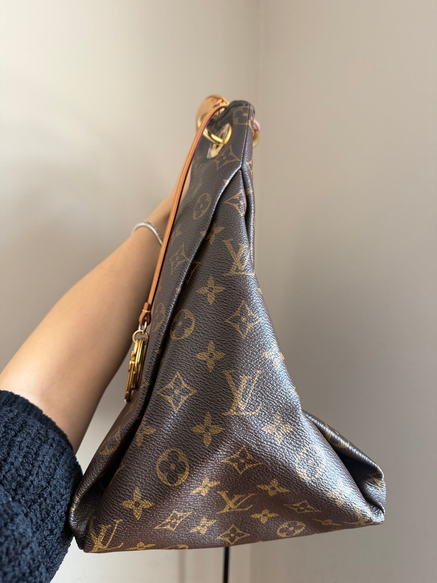❗️SOLD❗️Artsy MM in monogram