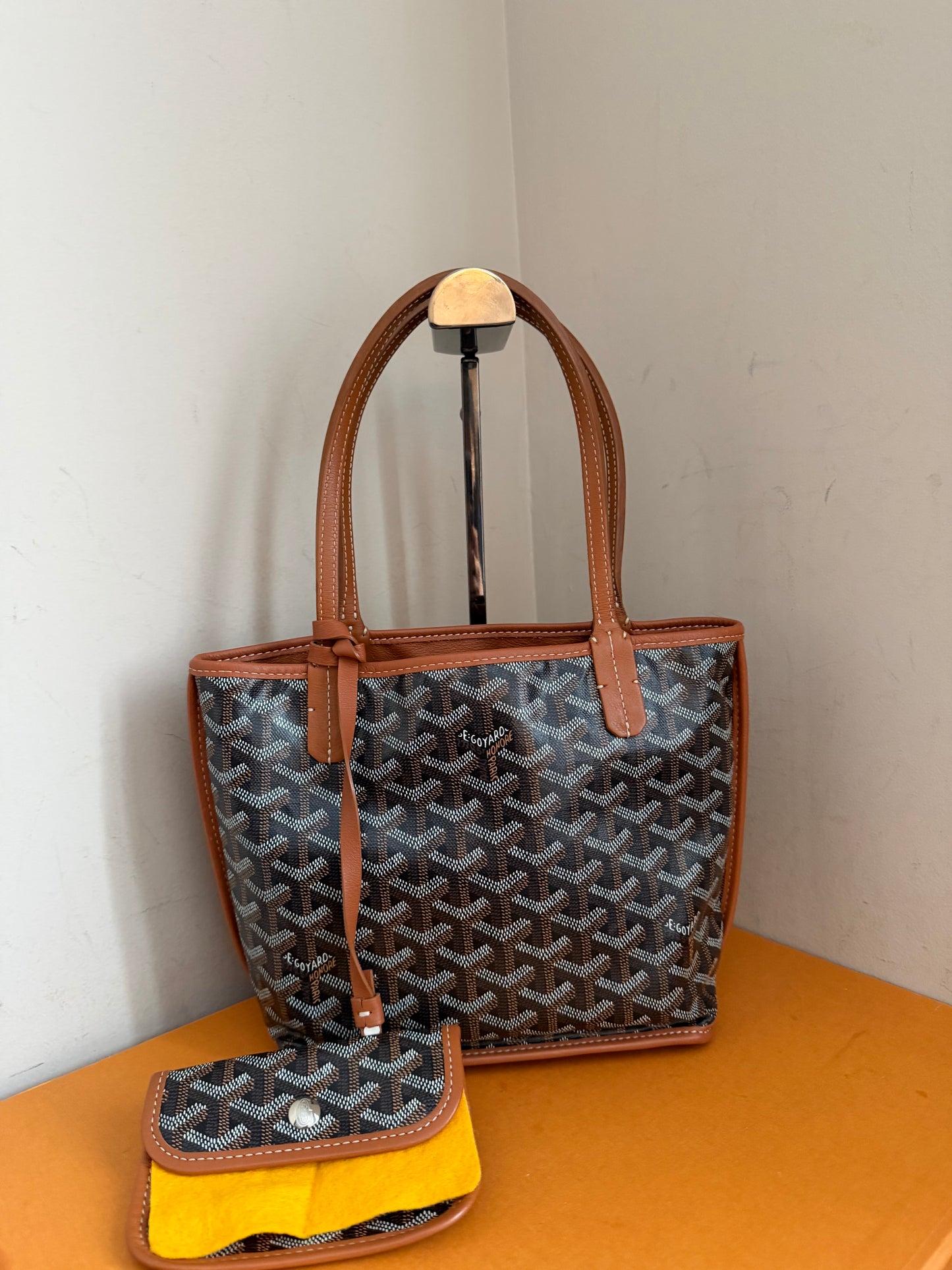 ❗️SOLD❗️Brown Mini Anjou