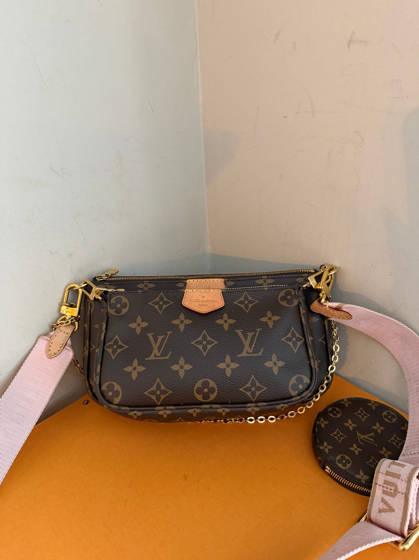 ❗️SOLD❗️MultiPochette in Monogram Pink Strap