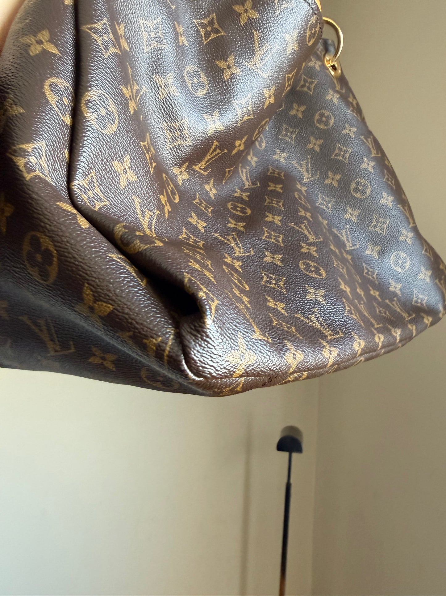 ❗️SOLD❗️Artsy MM in monogram