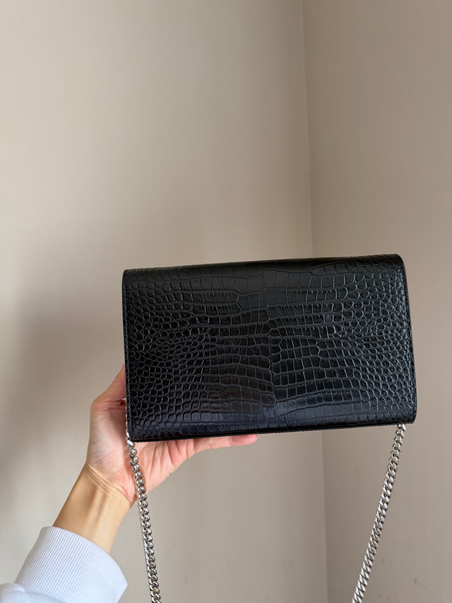 ❗️sold❗️Black Cassandra wallet on chain shw