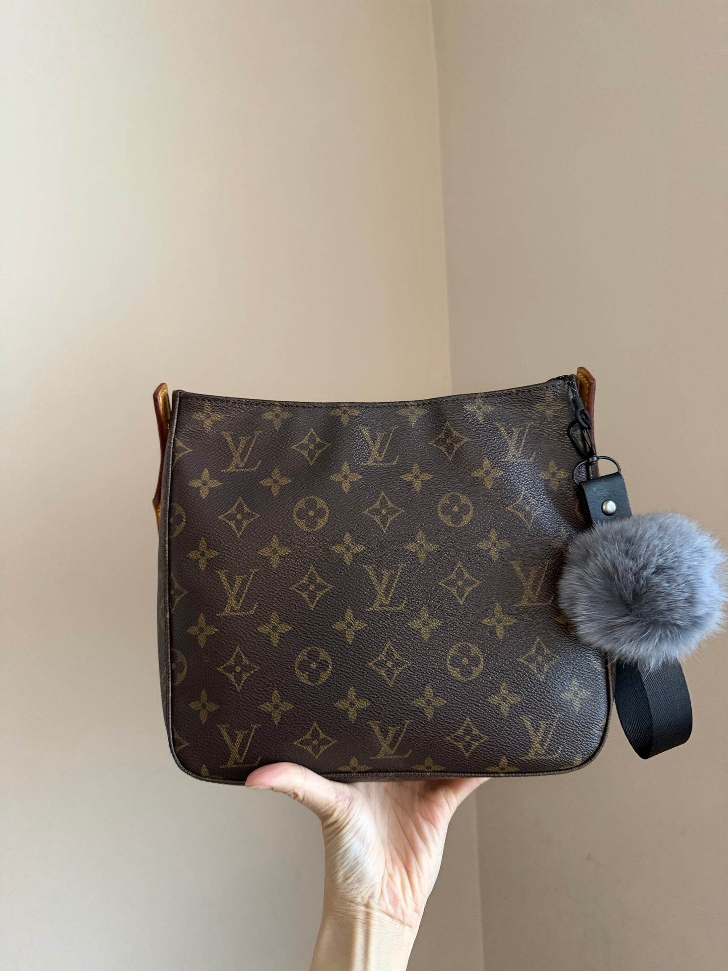 ❗️SOLD❗️Looping MM monogram