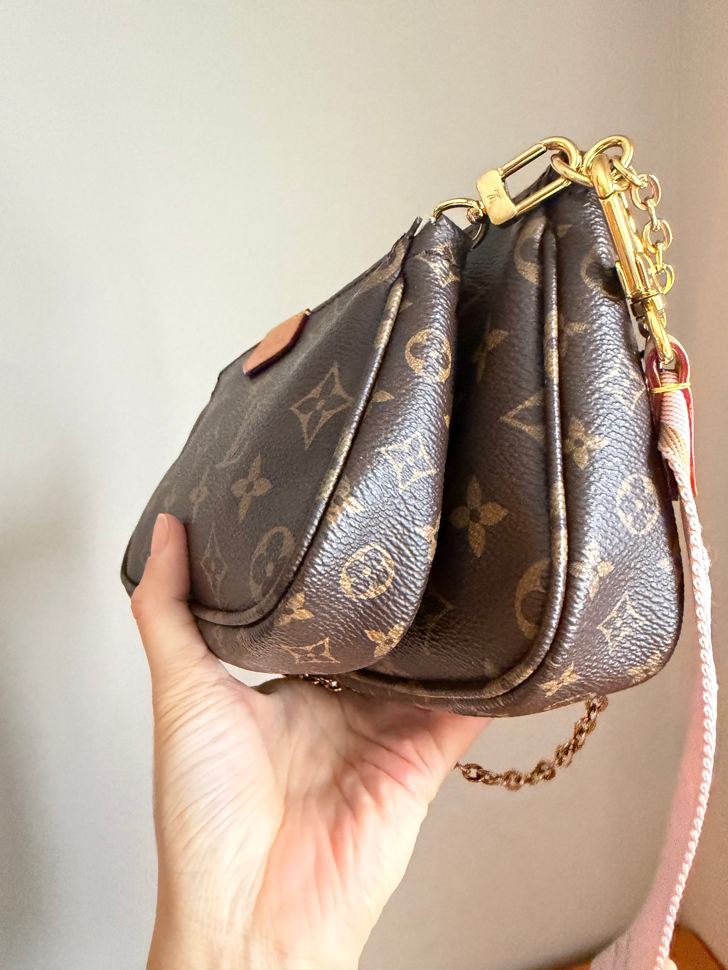 ❗️SOLD❗️MultiPochette in Monogram Pink Strap