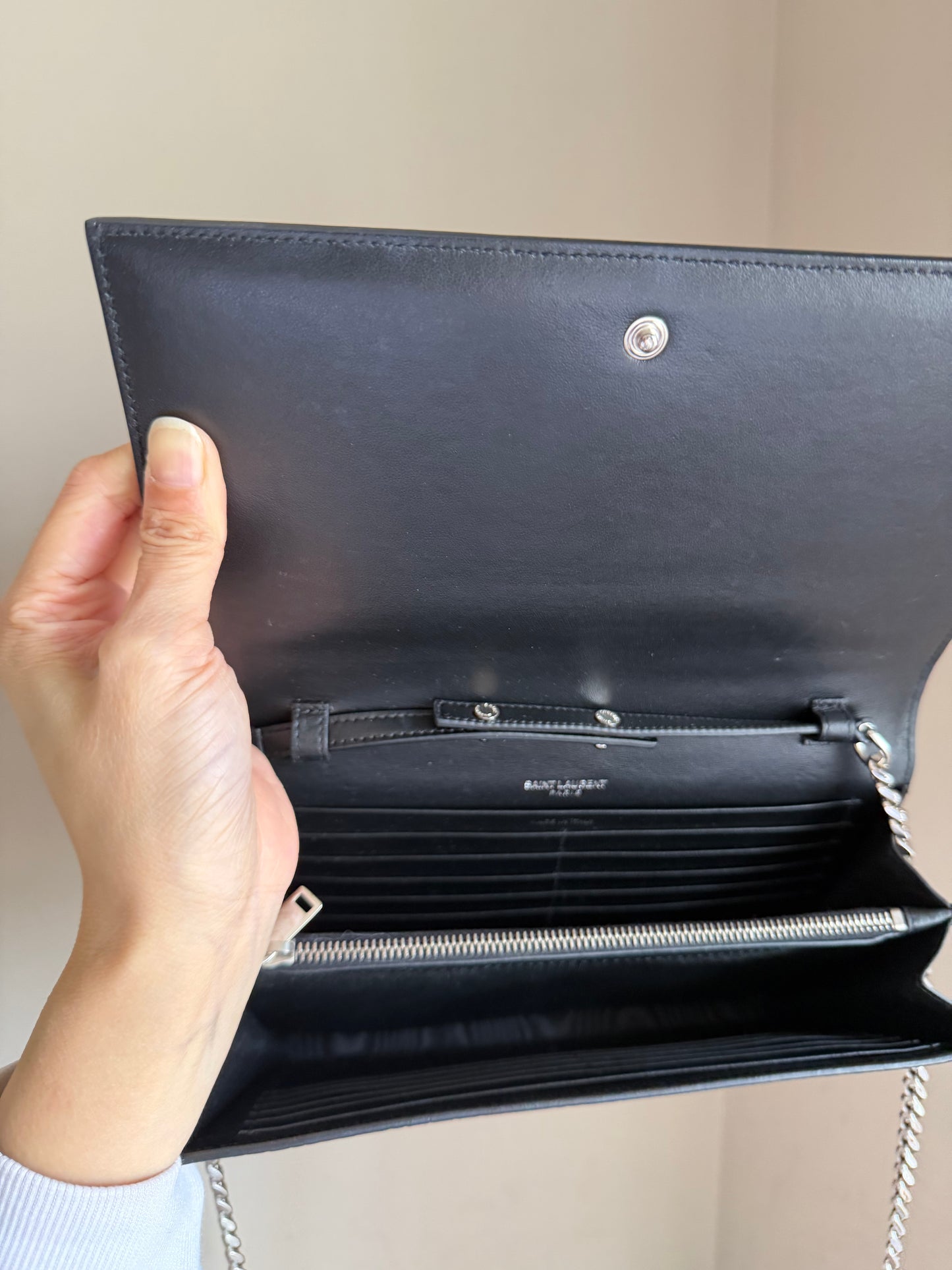 ❗️sold❗️Black Cassandra wallet on chain shw