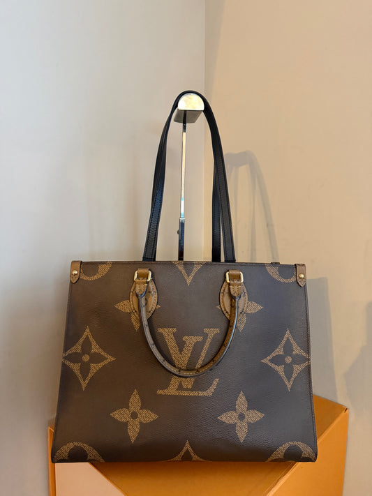 ❗️SOLD❗️On-The-Go MM in Reverse Monogram