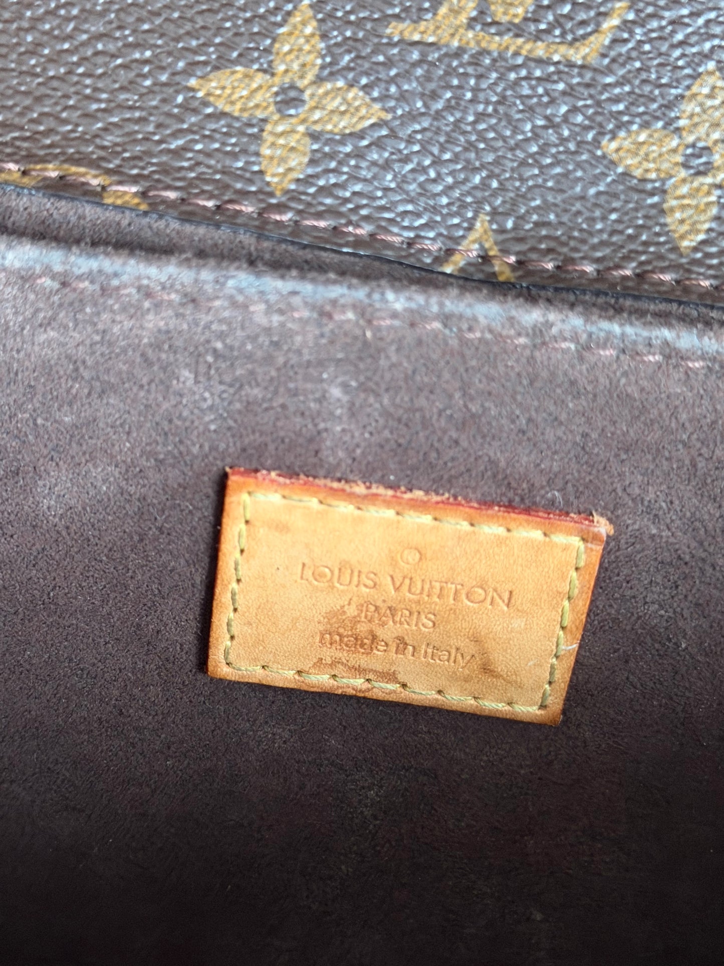 ❗️SOLD❗️Metis Pochette in Monogram