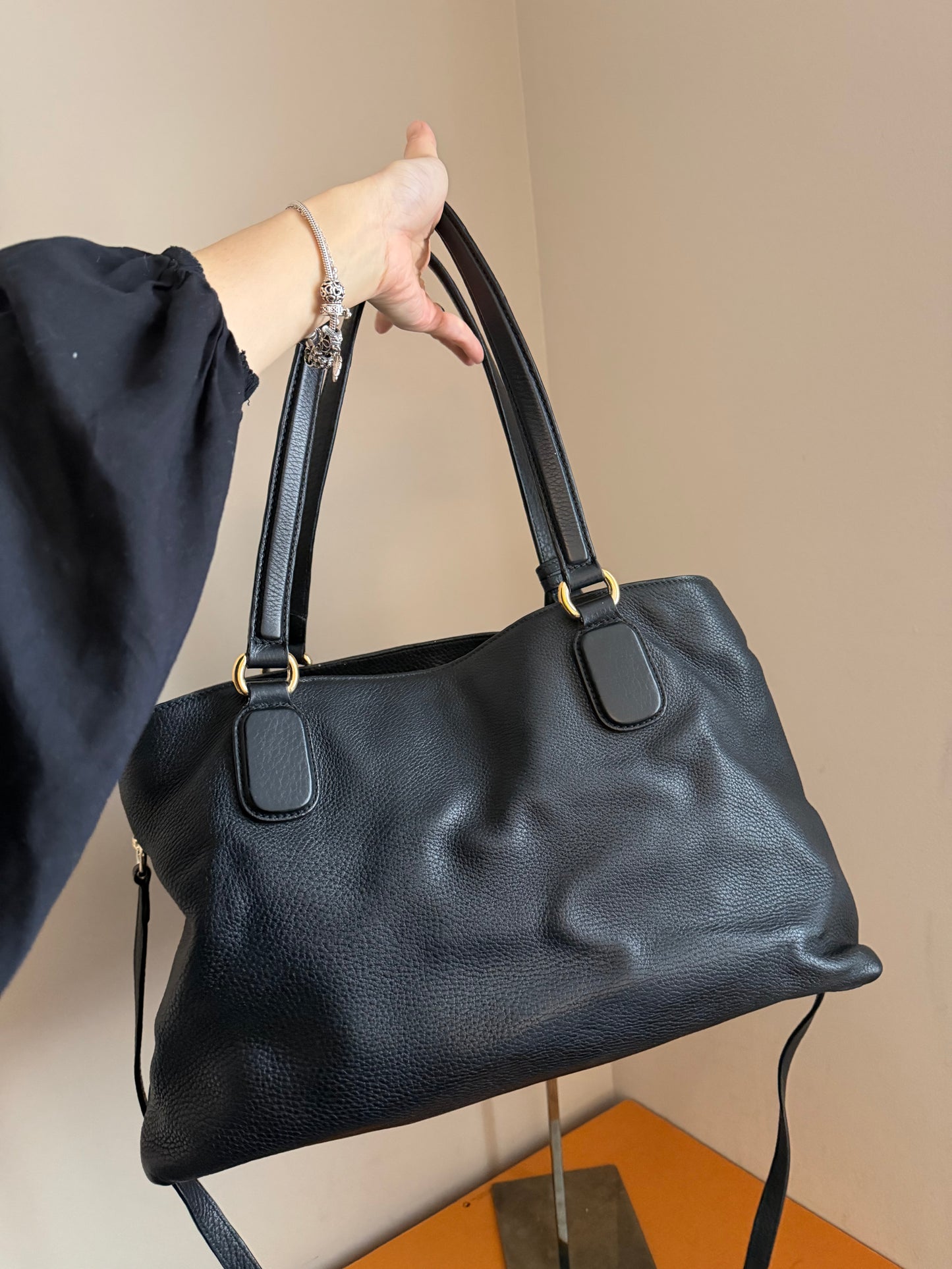 ❗️SOLD❗️Black Soho Tote