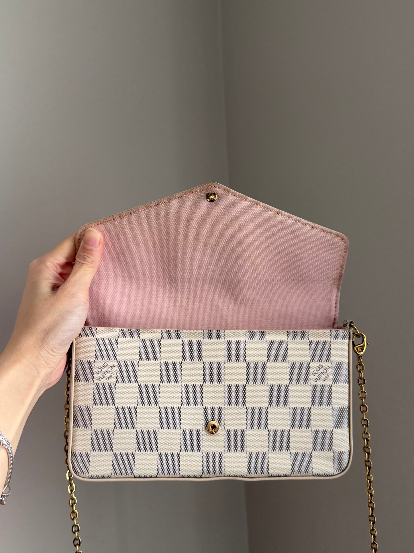 ❗️SOLD❗️Damier Azur Felicie Bag Only no Inserts