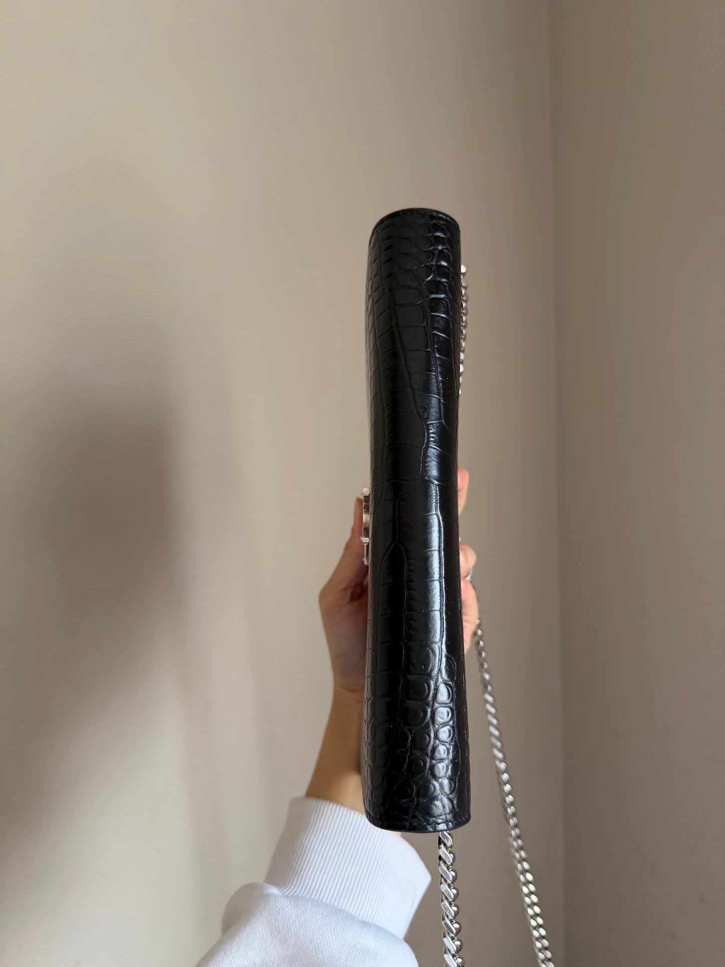 ❗️sold❗️Black Cassandra wallet on chain shw