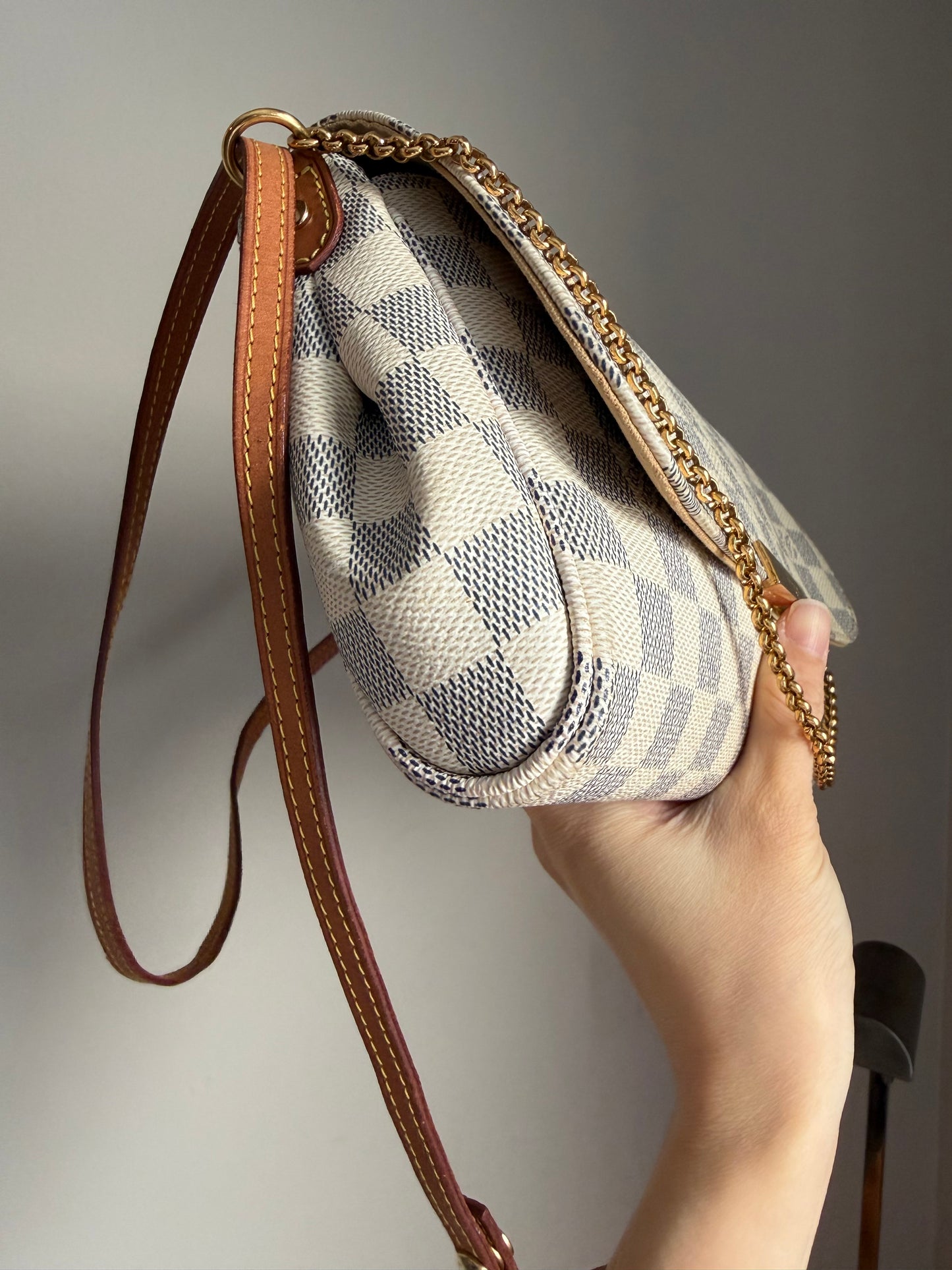 ❗️SOLD❗️Damier Azur Favourite MM