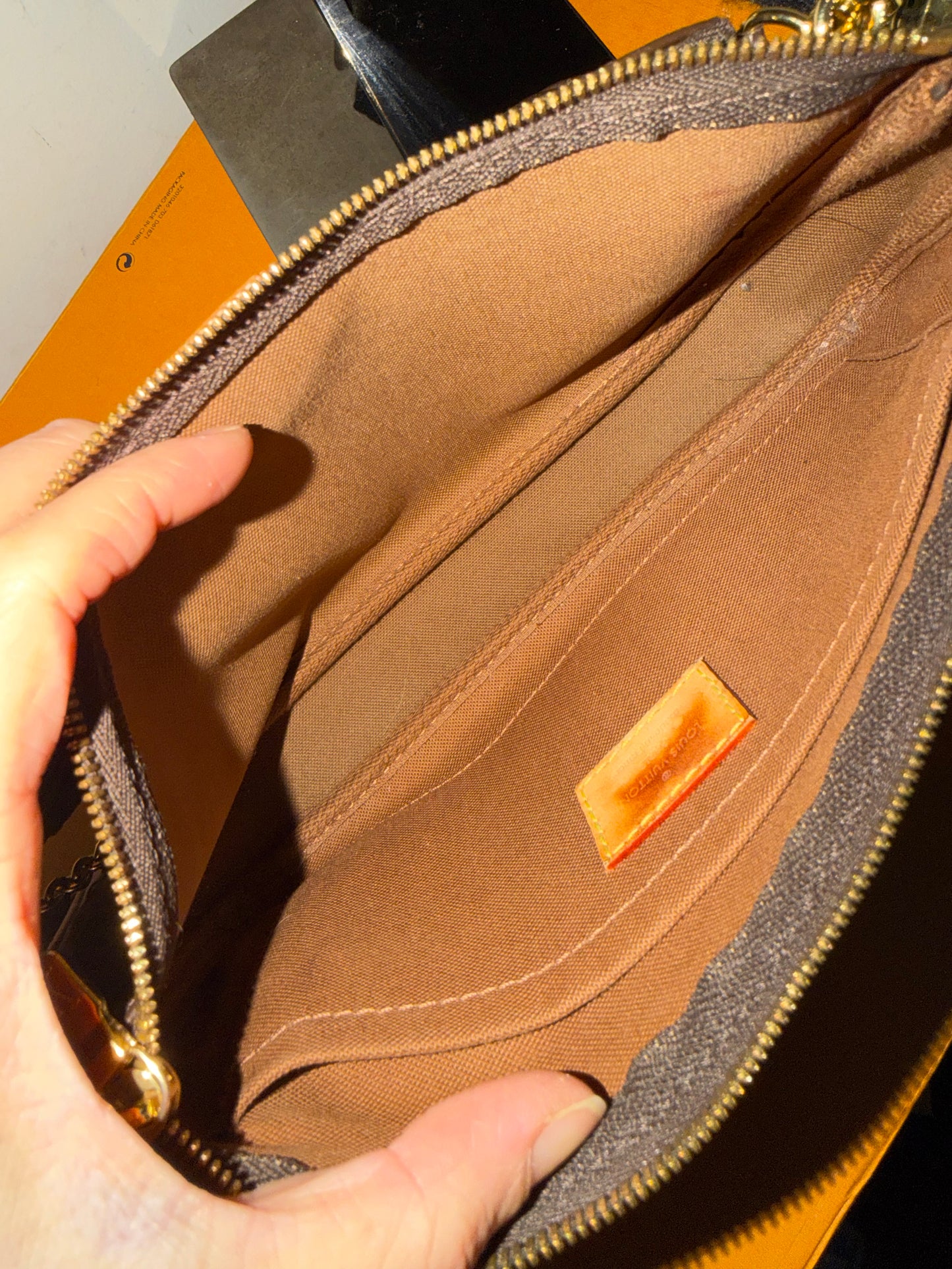 ❗️SOLD❗️Khakhi MultiPochette in Monogram