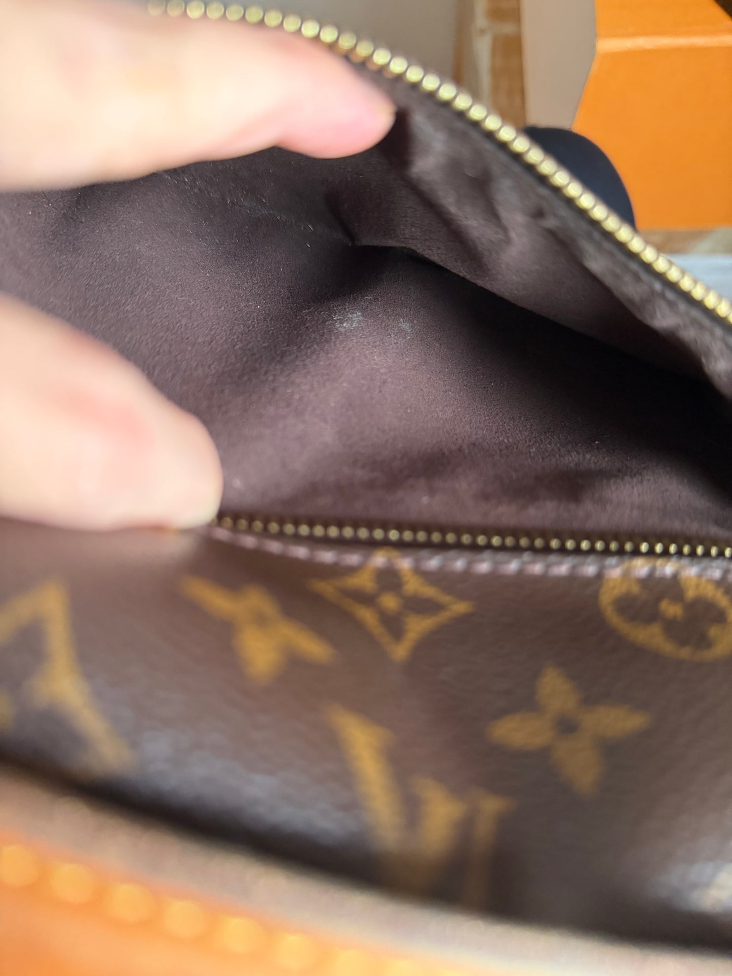 ❗️SOLD❗️Metis Pochette in Monogram