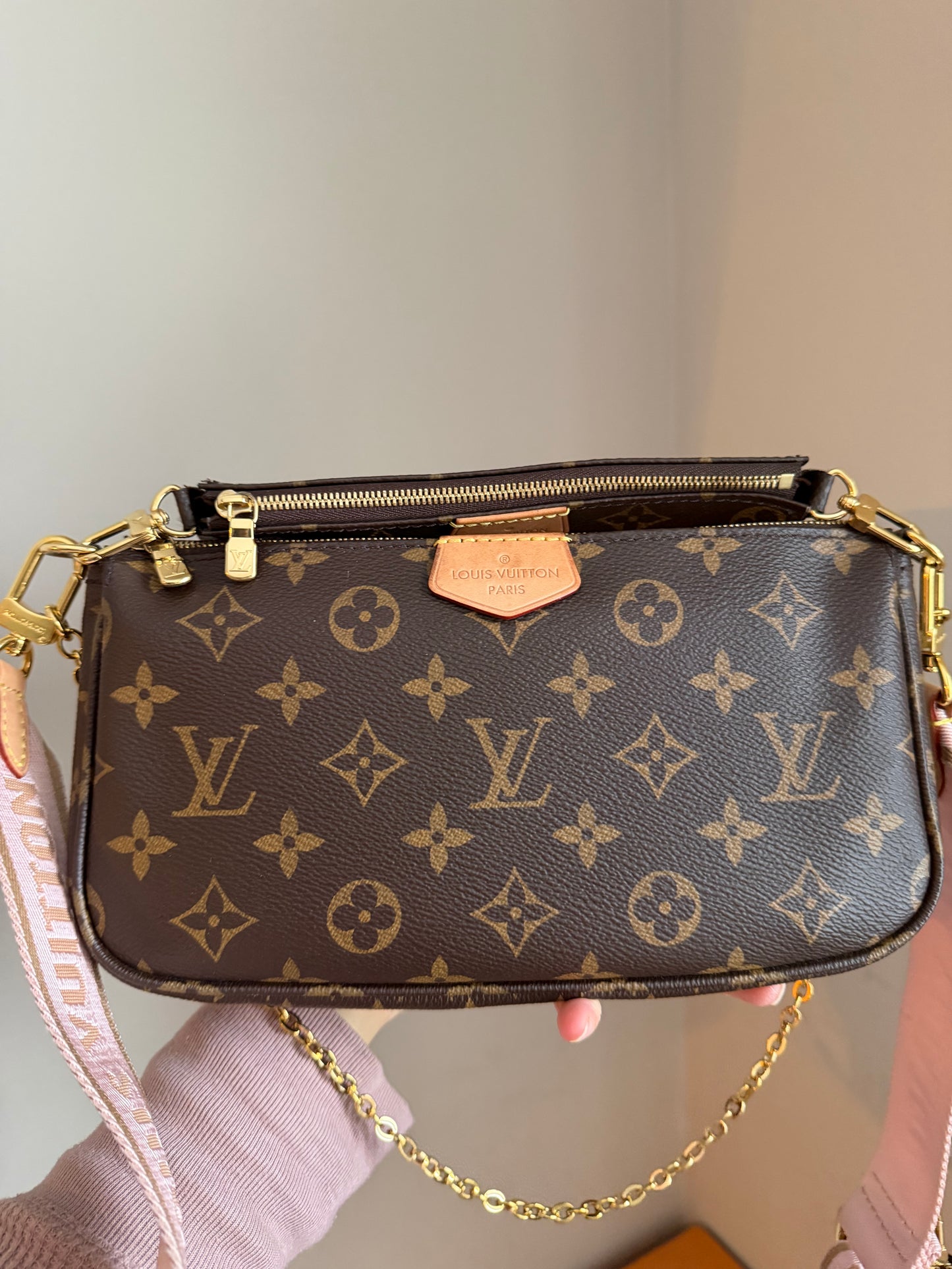 ❗️SOLD❗️MultiPochette in Monogram Pink Strap