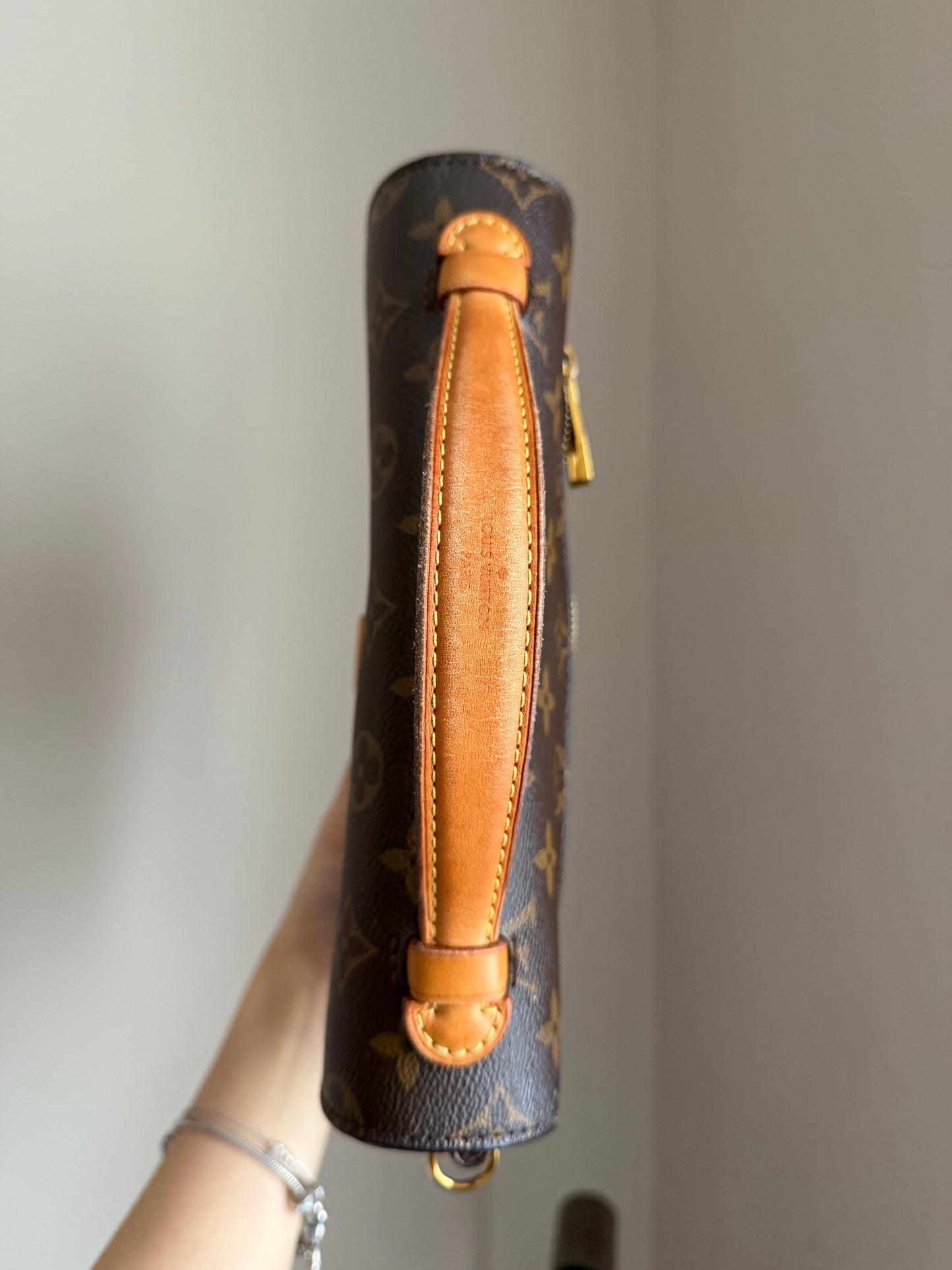 ❗️SOLD❗️Metis Pochette in Monogram
