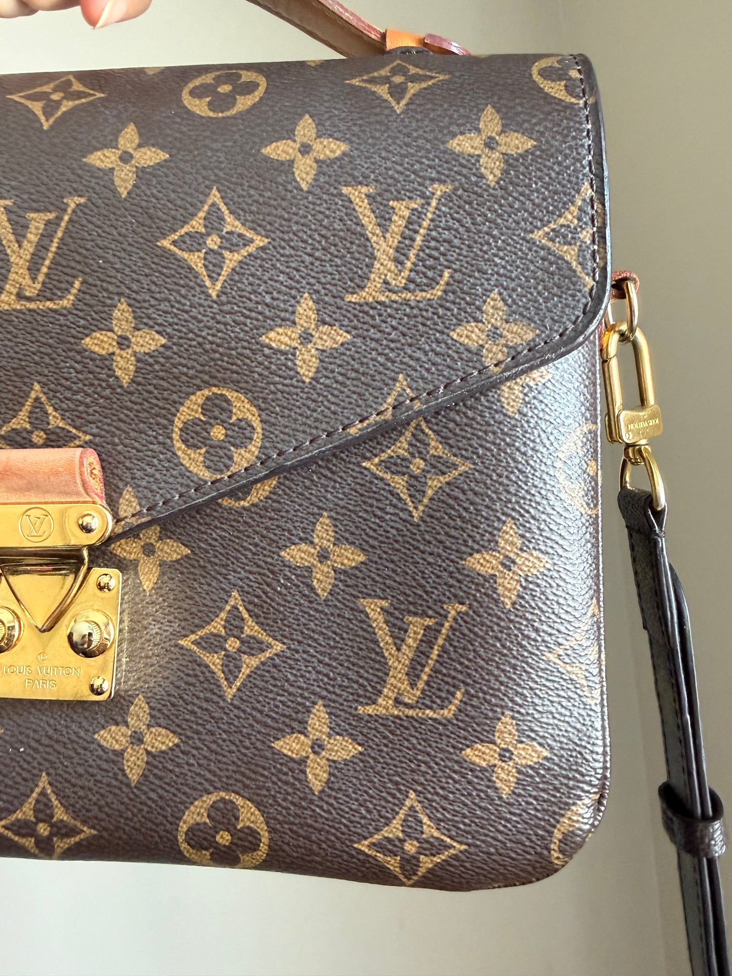❗️SOLD❗️Metis Pochette in Monogram