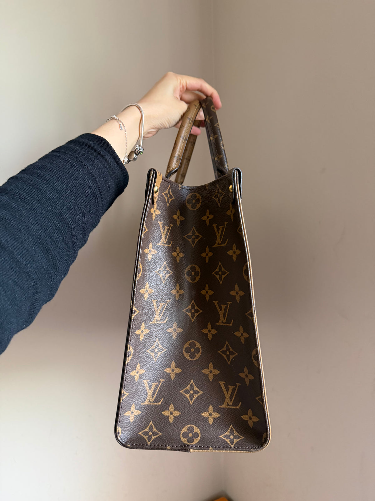 ❌SOLD❌ On-The-Go MM in Reverse Monogram