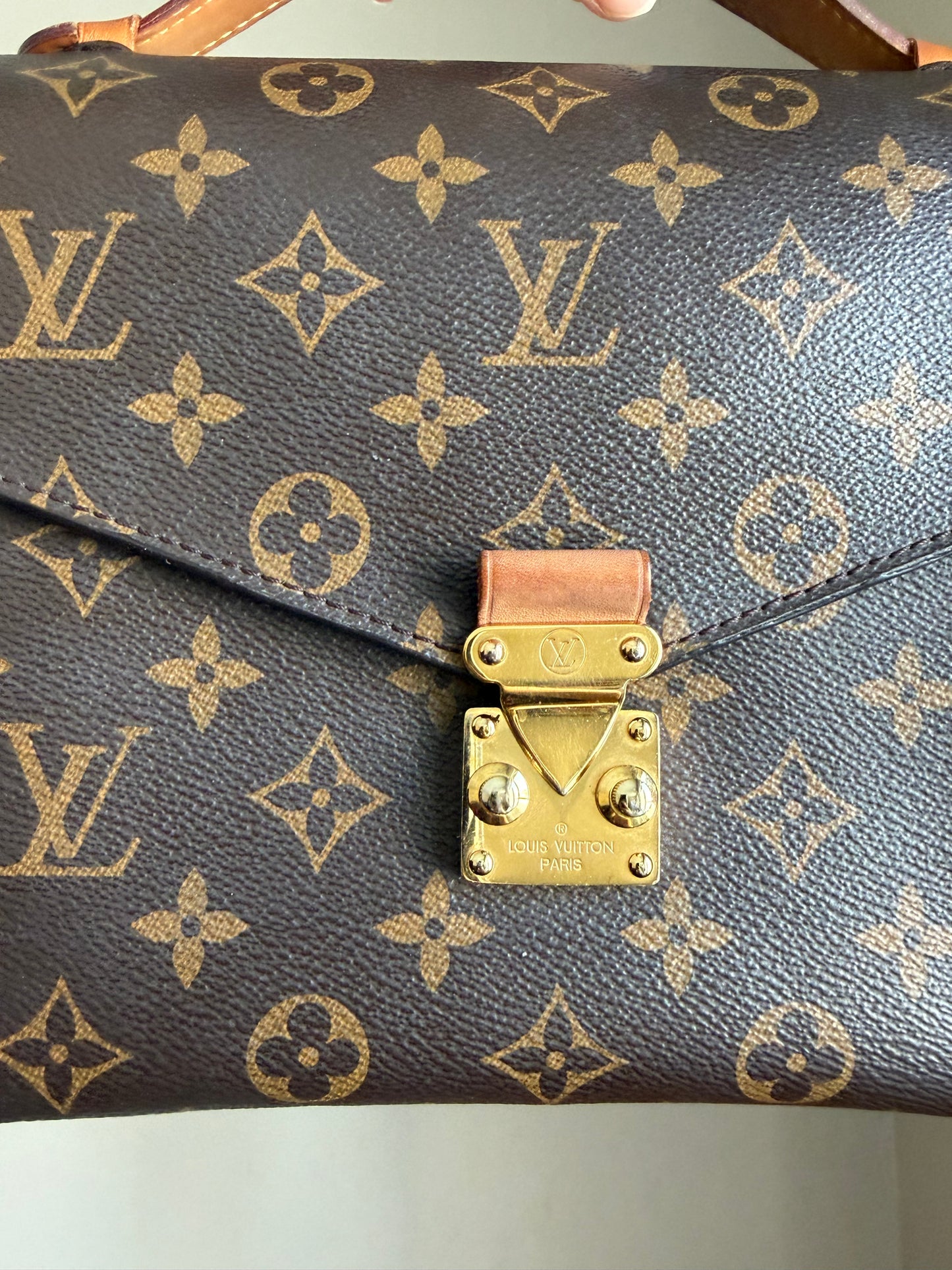 ❗️SOLD❗️Metis Pochette in Monogram