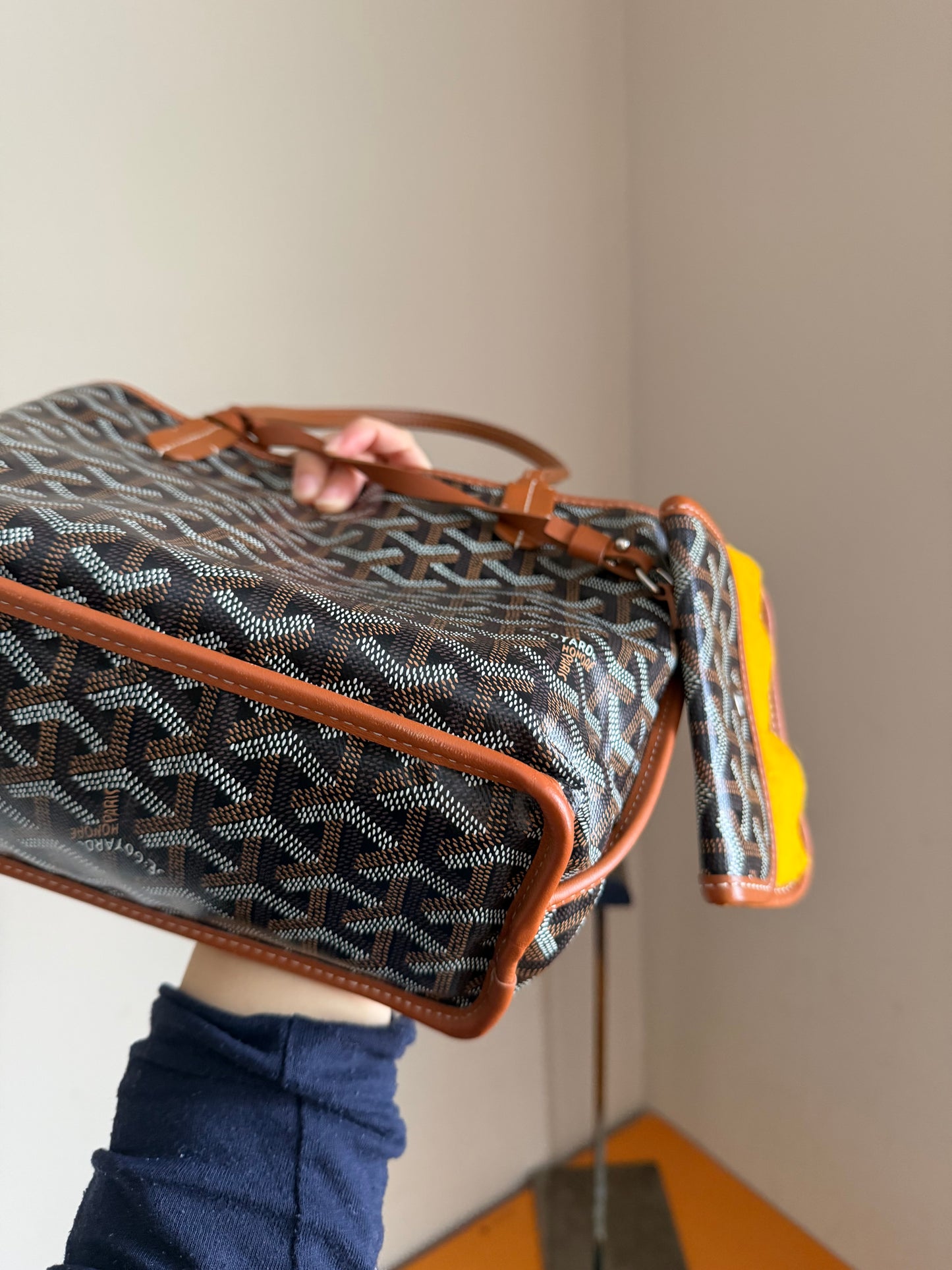 ❗️SOLD❗️Brown Mini Anjou