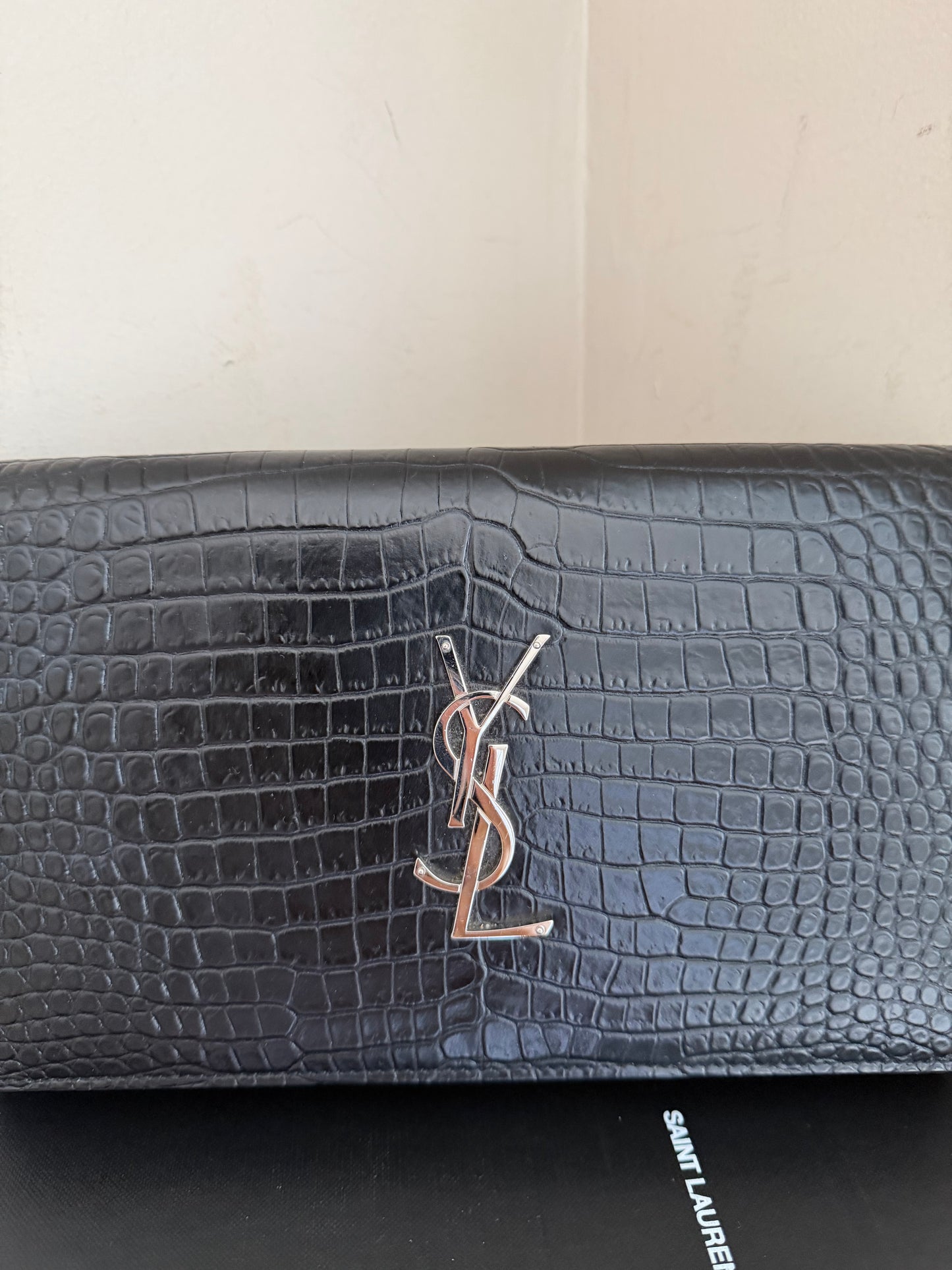 ❗️sold❗️Black Cassandra wallet on chain shw