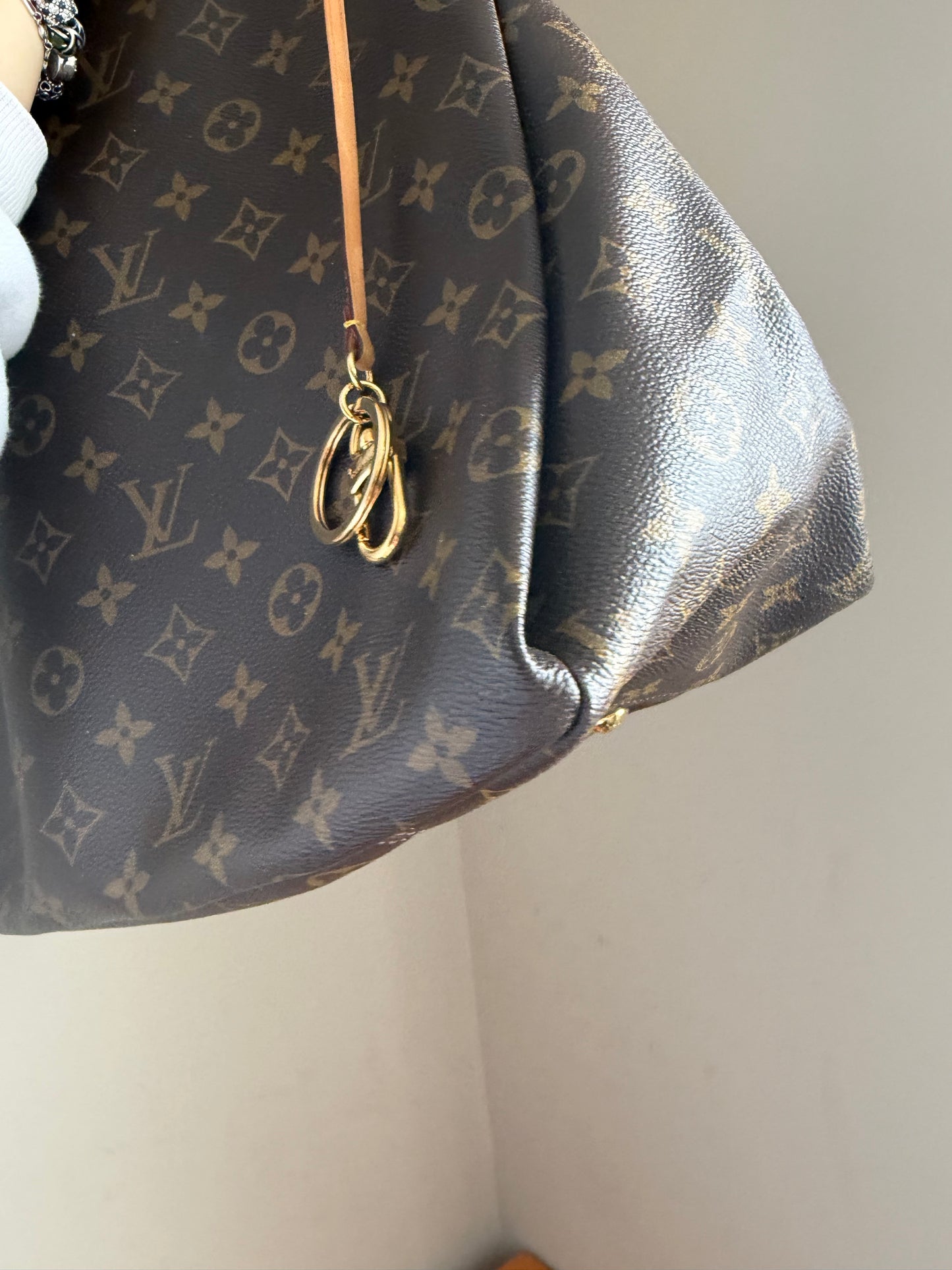 ❗️SOLD❗️Artsy MM in Monogram