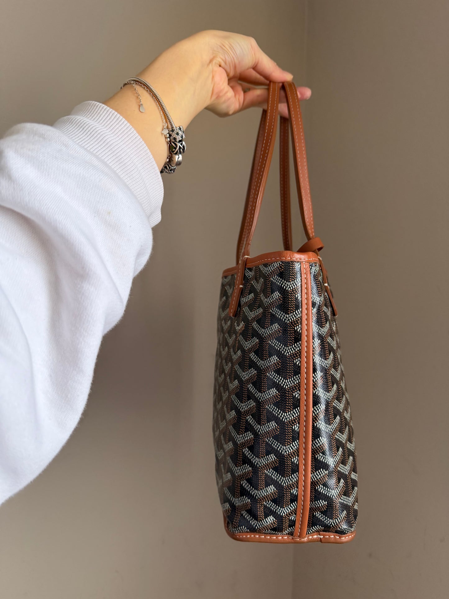 ❗️SOLD❗️ Mini Anjou brown