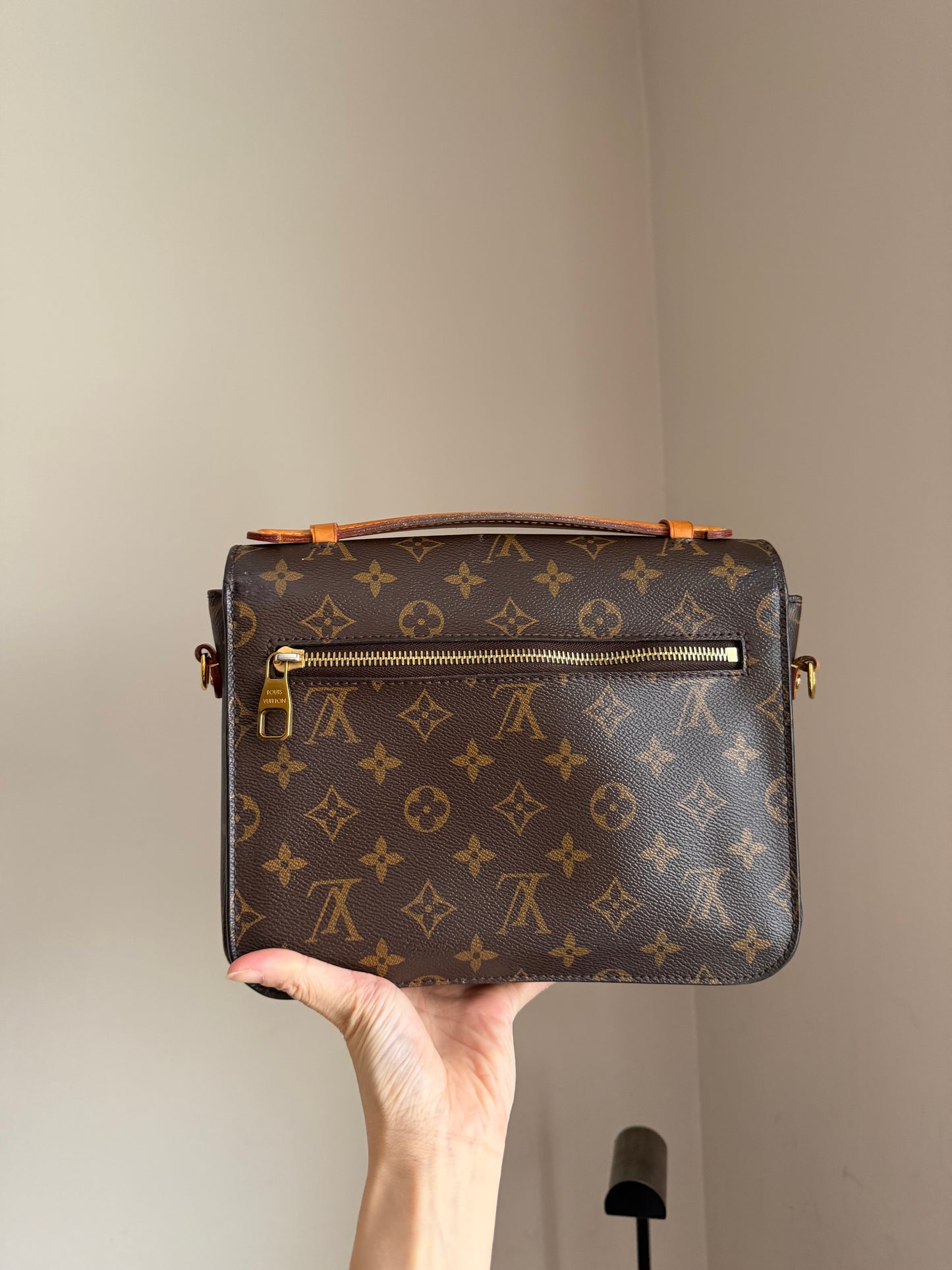 ❗️SOLD❗️Metis Pochette in Monogram