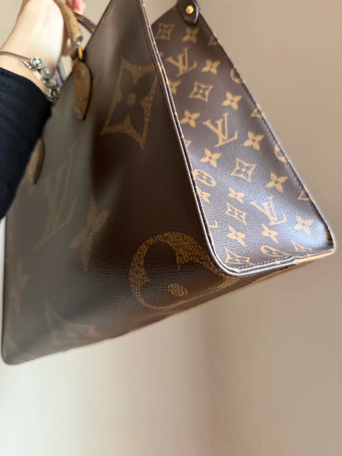 ❌SOLD❌ On-The-Go MM in Reverse Monogram