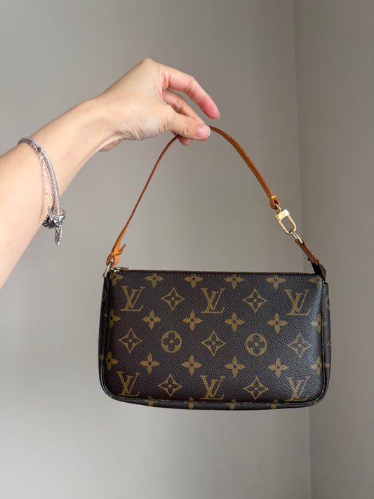 ❗️SOLD❗️Monogram Pochette