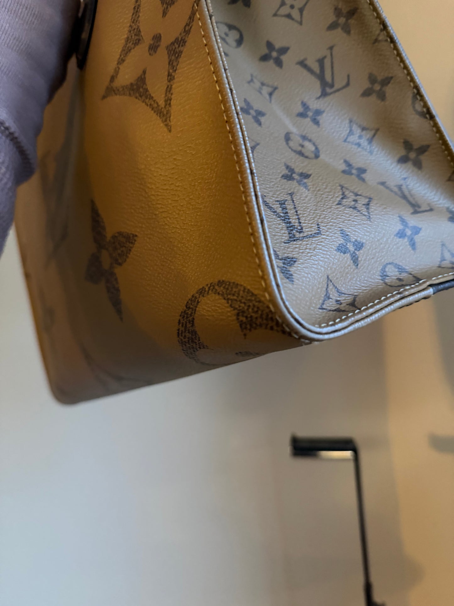 ❗️SOLD❗️On-The-Go MM in Reverse Monogram