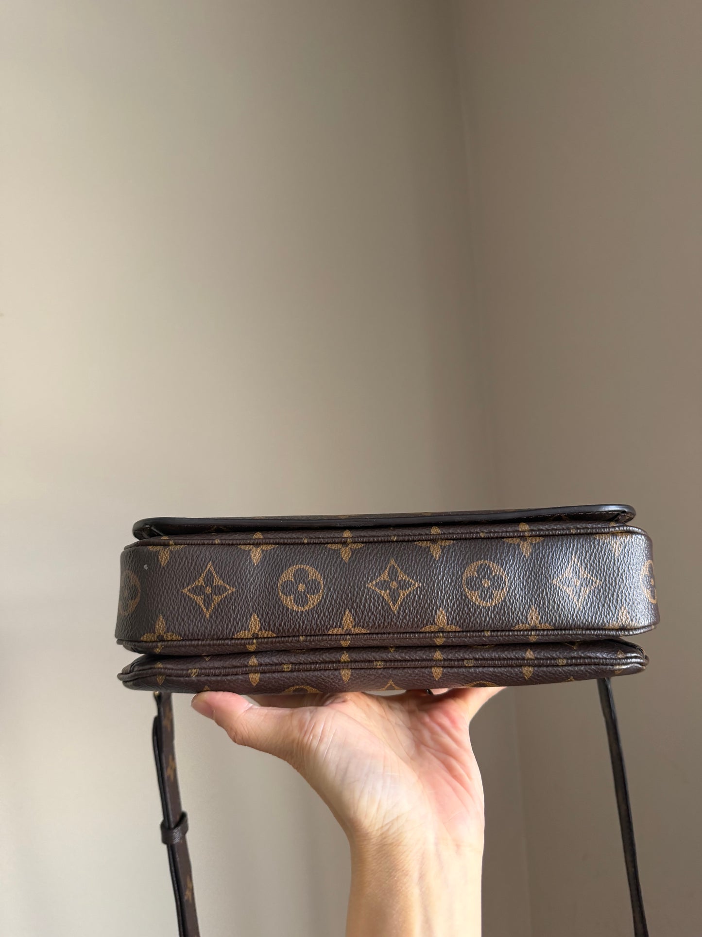 ❗️SOLD❗️Metis Pochette in Monogram