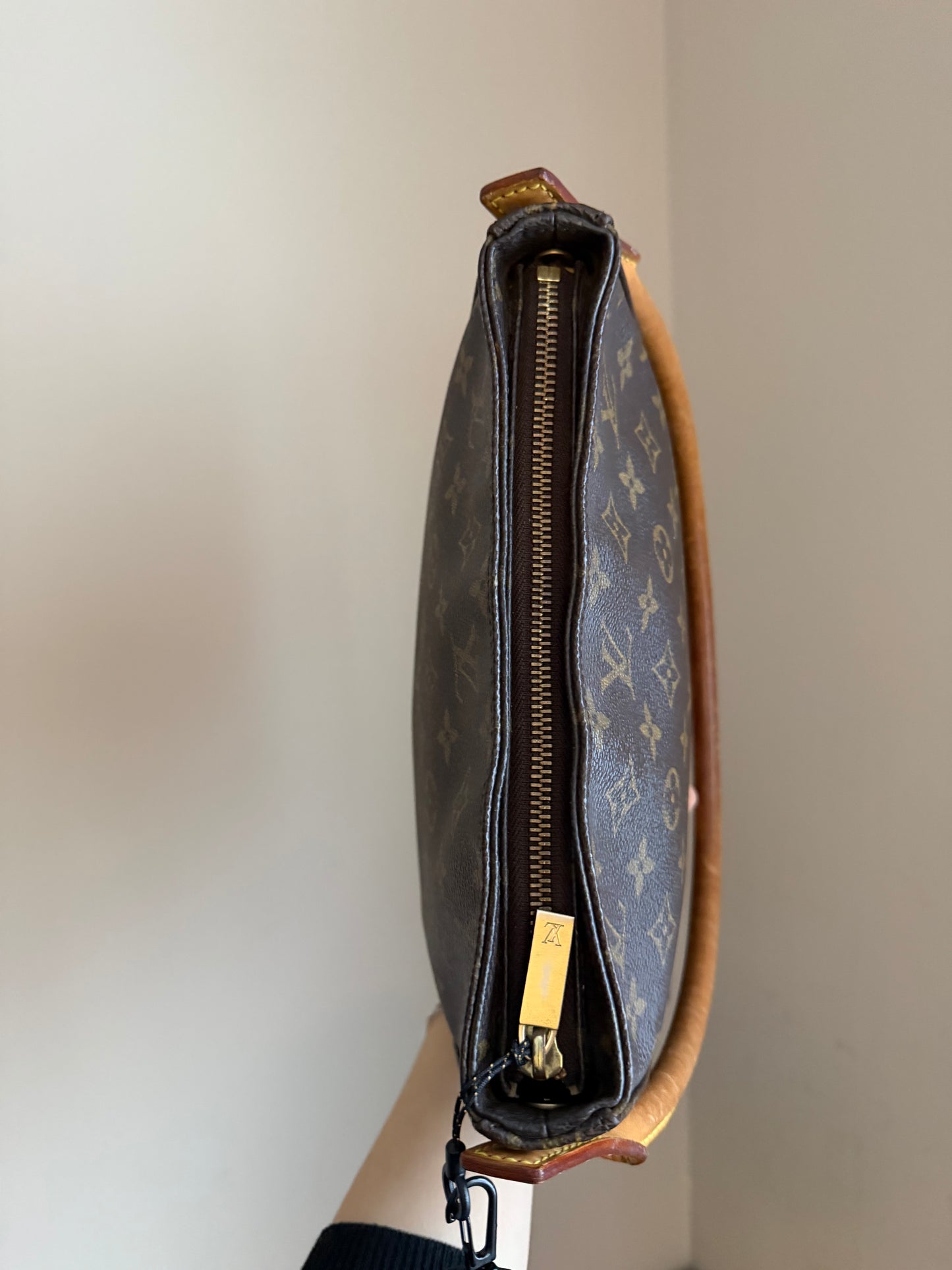 ❗️SOLD❗️Looping MM monogram