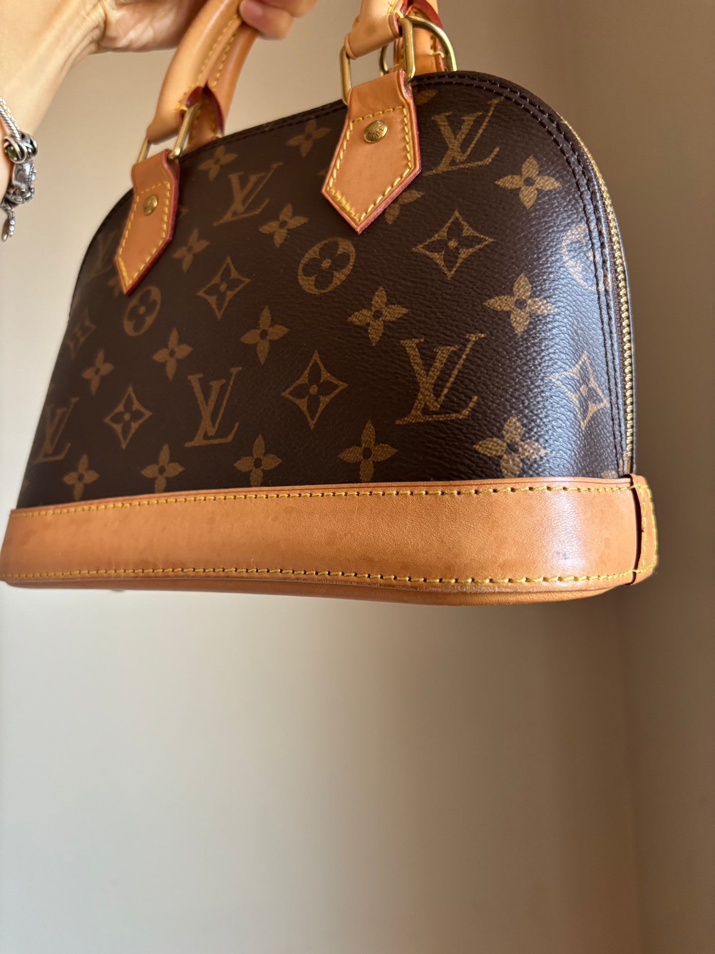 ❗️SOLD❗️Alma BB monogram with strap and lock set