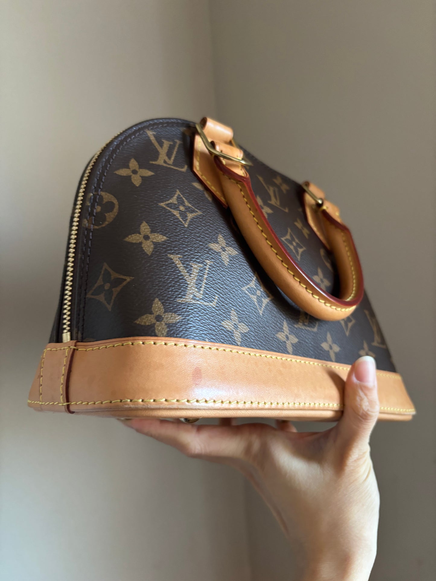 ❗️SOLD❗️Alma BB monogram with strap and lock set