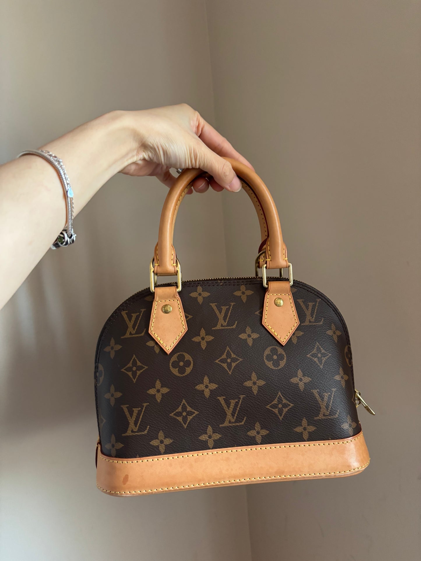 ❗️SOLD❗️Alma BB monogram with strap and lock set